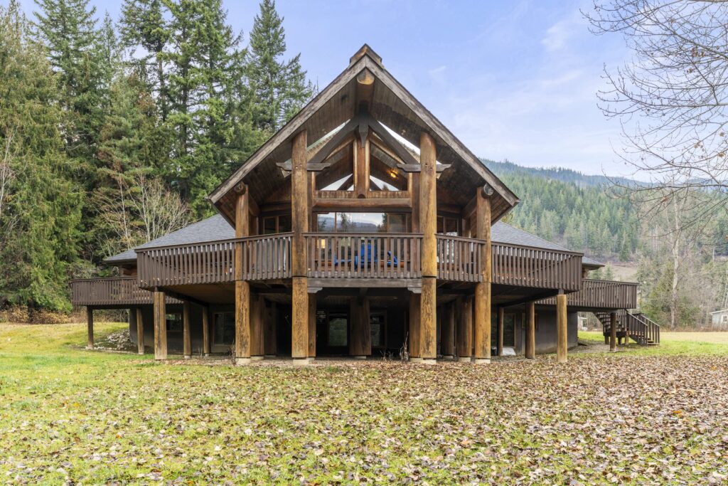 1703 Hillier Road Sicamous V0E 2V0