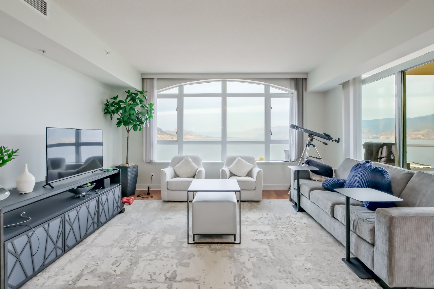 75 Martin Street  1402 Penticton V2A 9C8