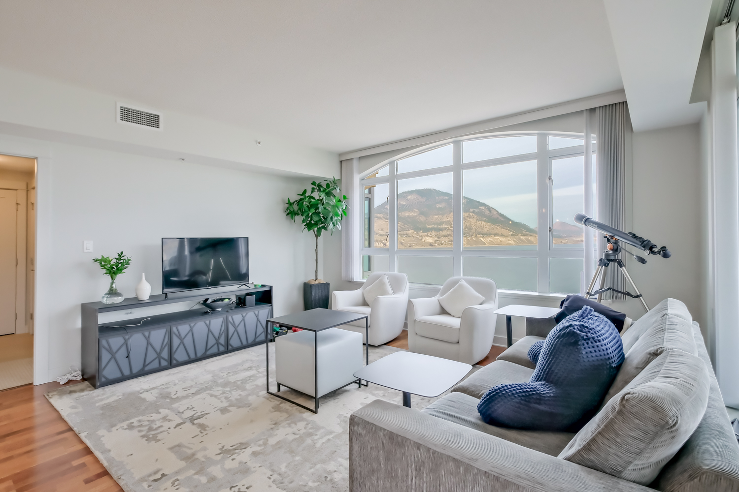 75 Martin Street  1402 Penticton V2A 9C8