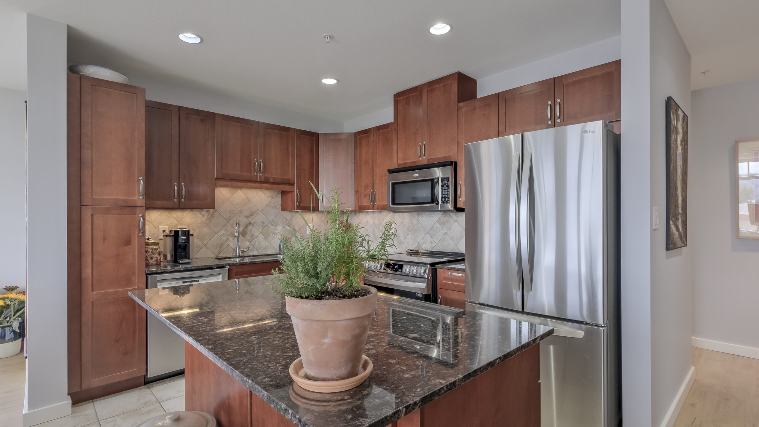 3301 Skaha Lake Road 506 Penticton V2A 6G6