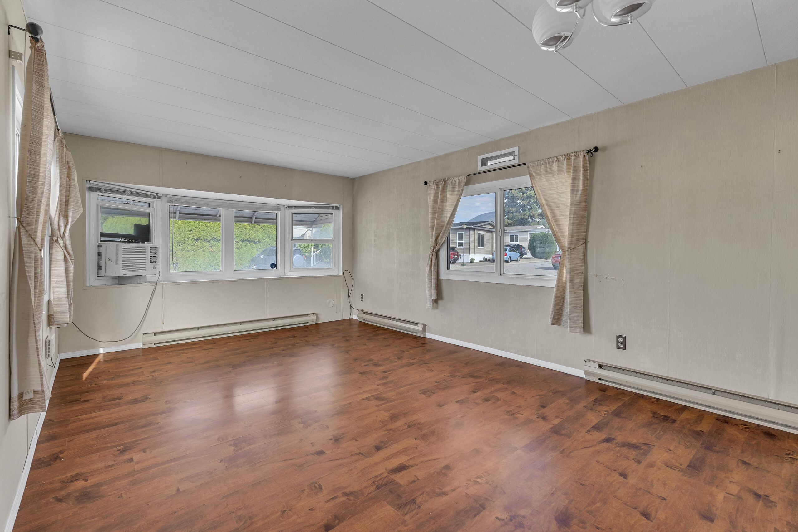 98 Okanagan Avenue E 101 Penticton V2A 3J5