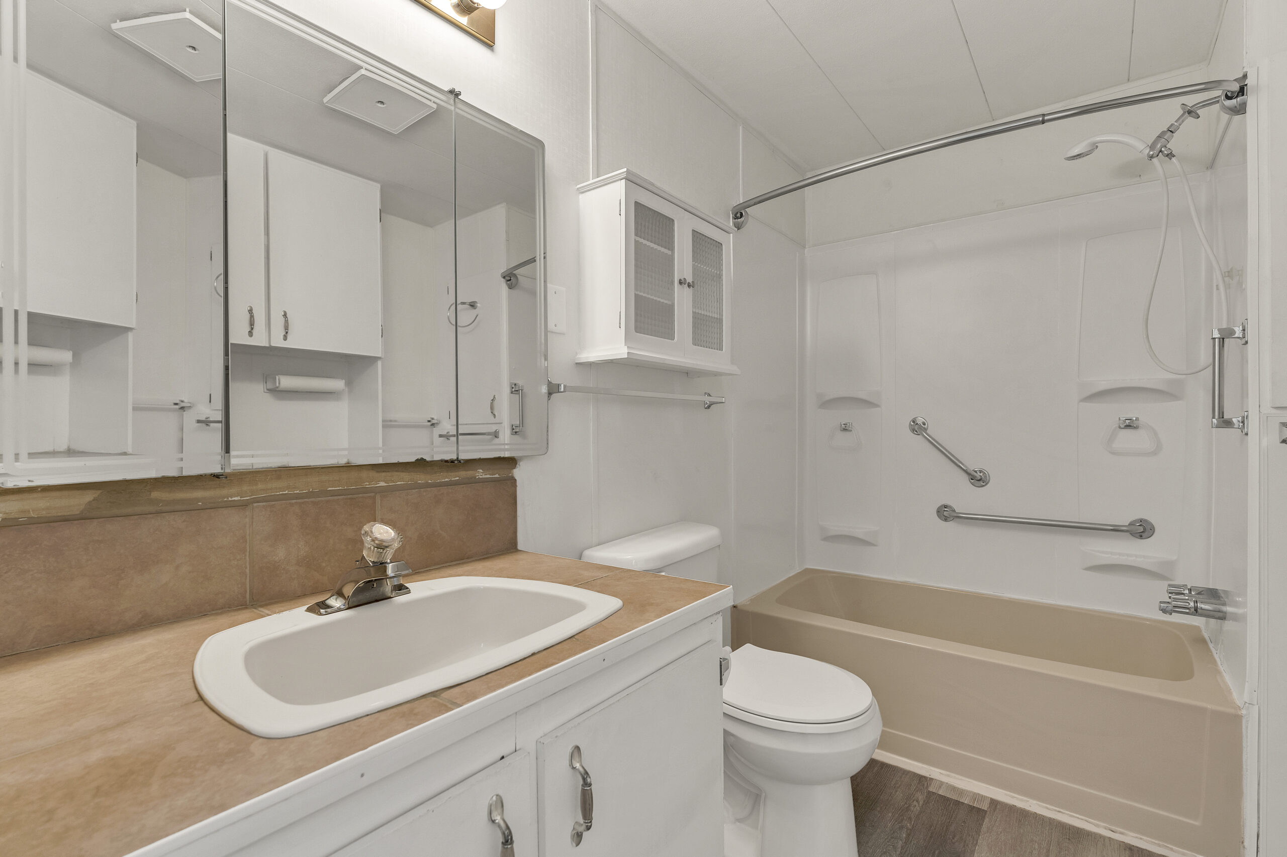 98 Okanagan Avenue E 101 Penticton V2A 3J5