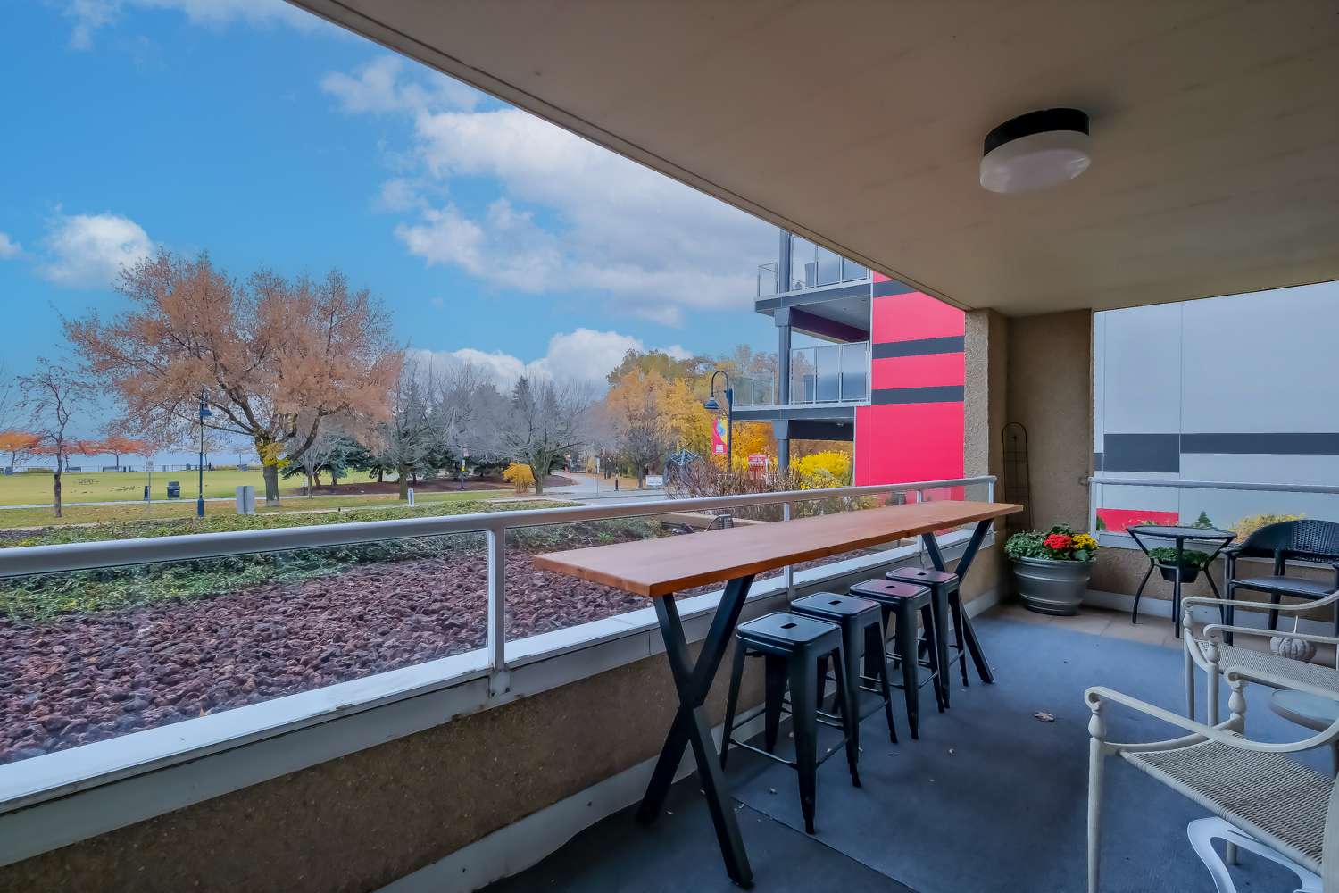 86 Lakeshore Drive  104 Penticton V2A 1B5