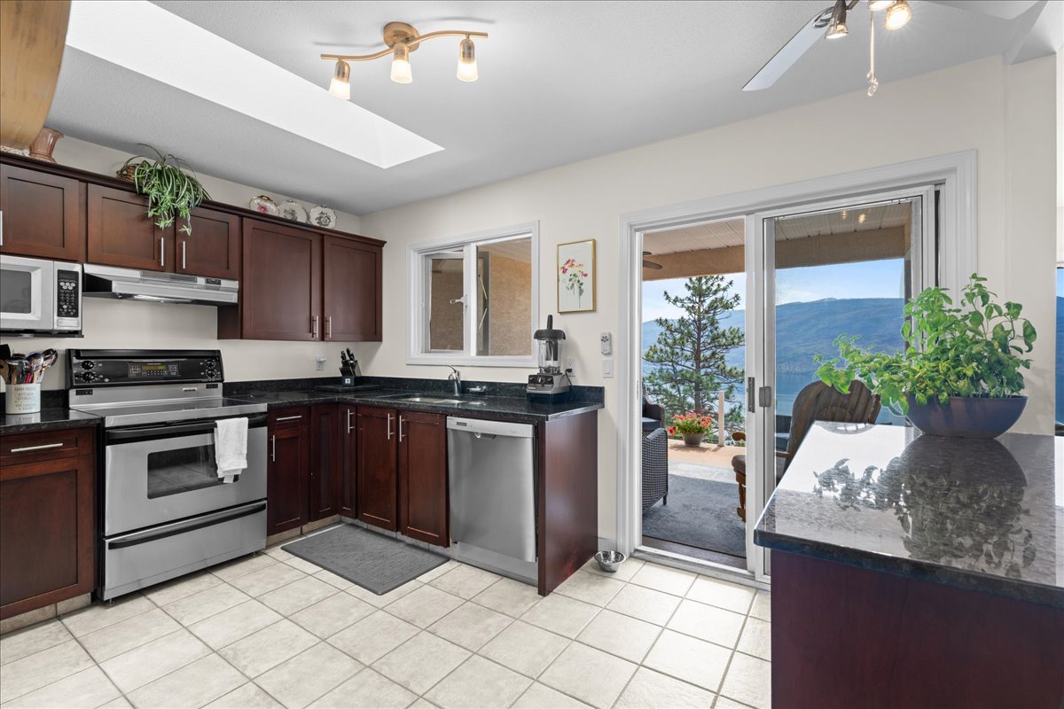 4470 Ponderosa Drive 201 Peachland V0H 1X5