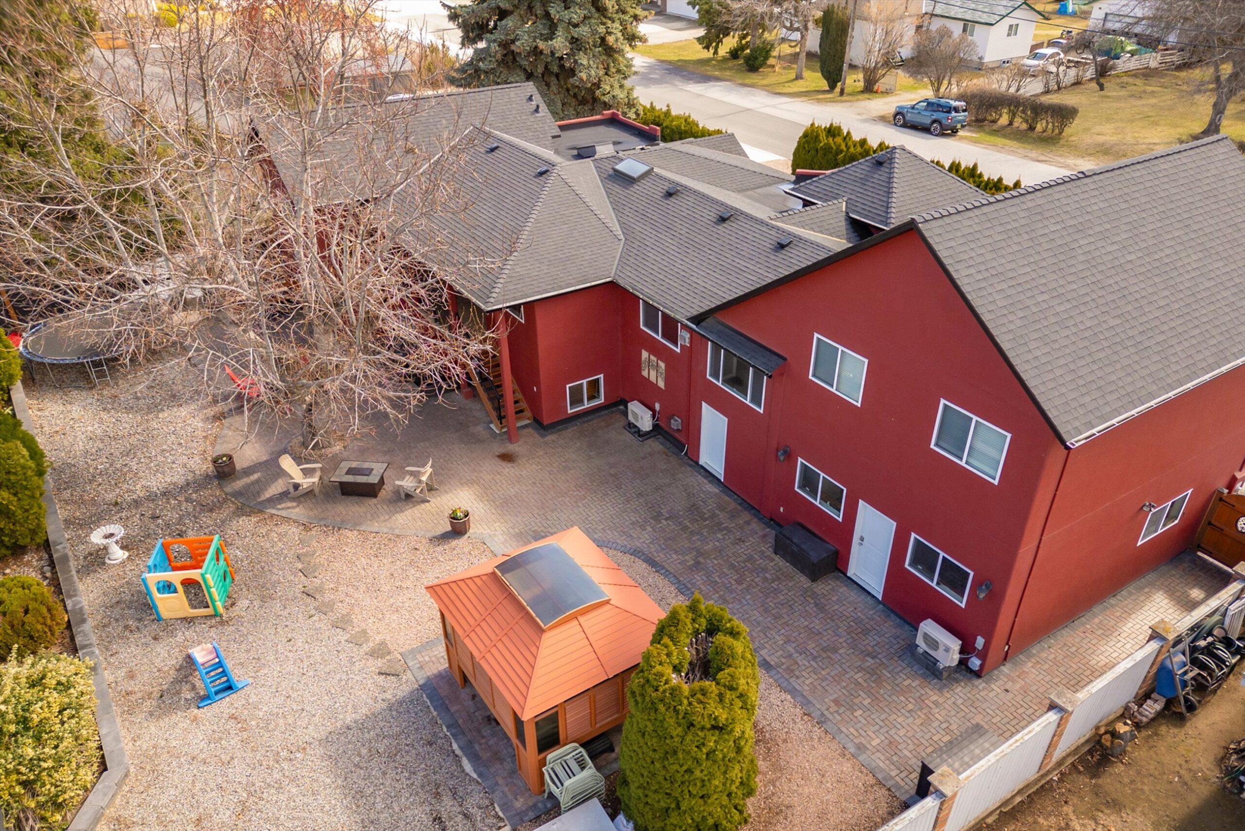 1506 Johnson Street Summerland V0H 1Z9