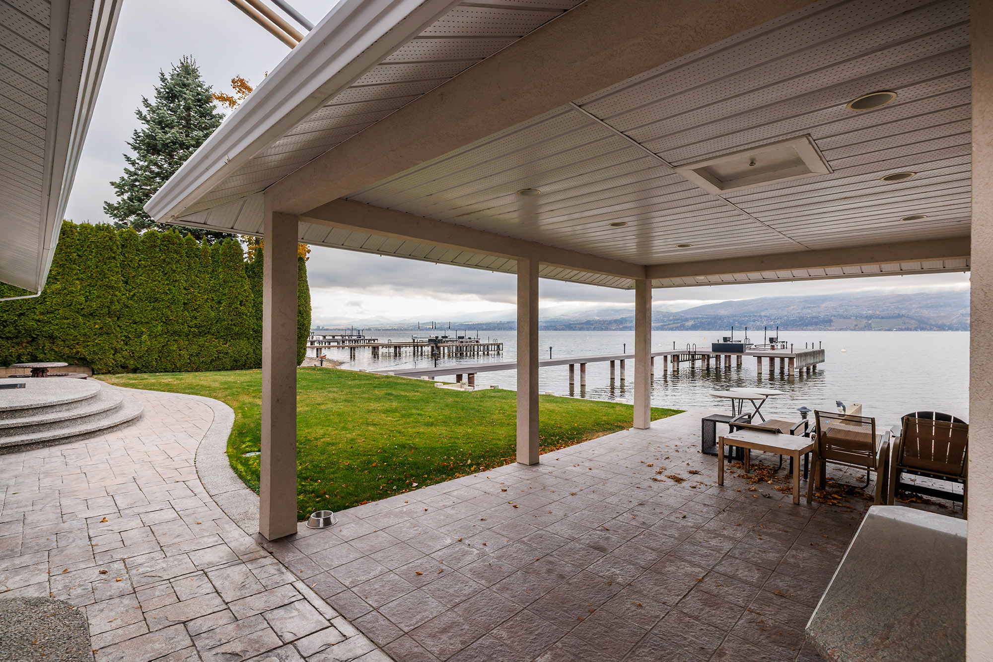 1625 Pritchard Drive West Kelowna V4T 1X3