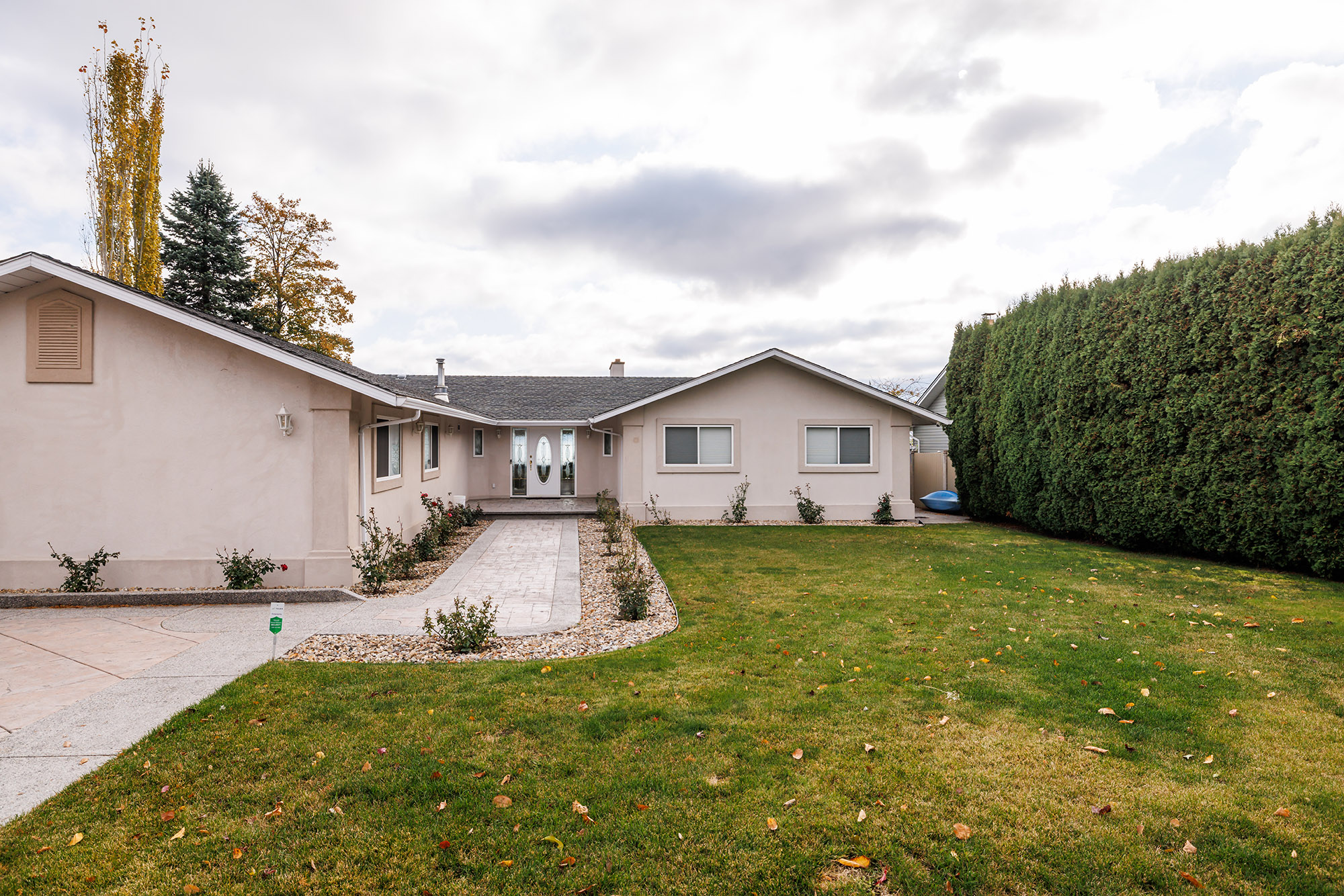 1625 Pritchard Drive West Kelowna V4T 1X3