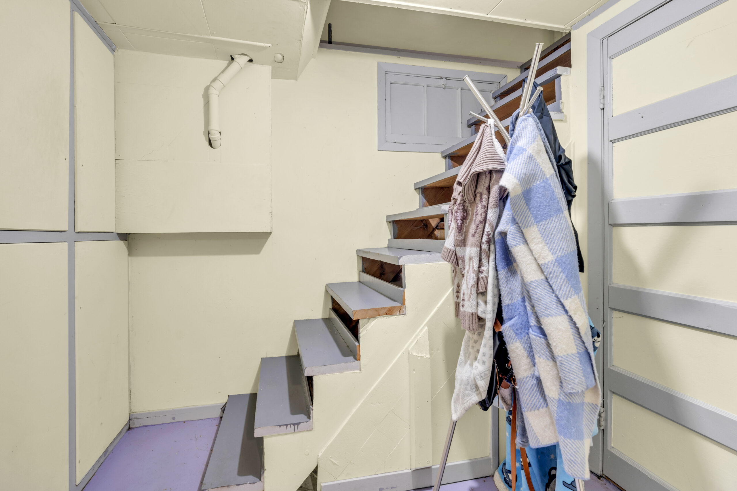 16403 Garnet Valley Road Summerland V0H 1Z3