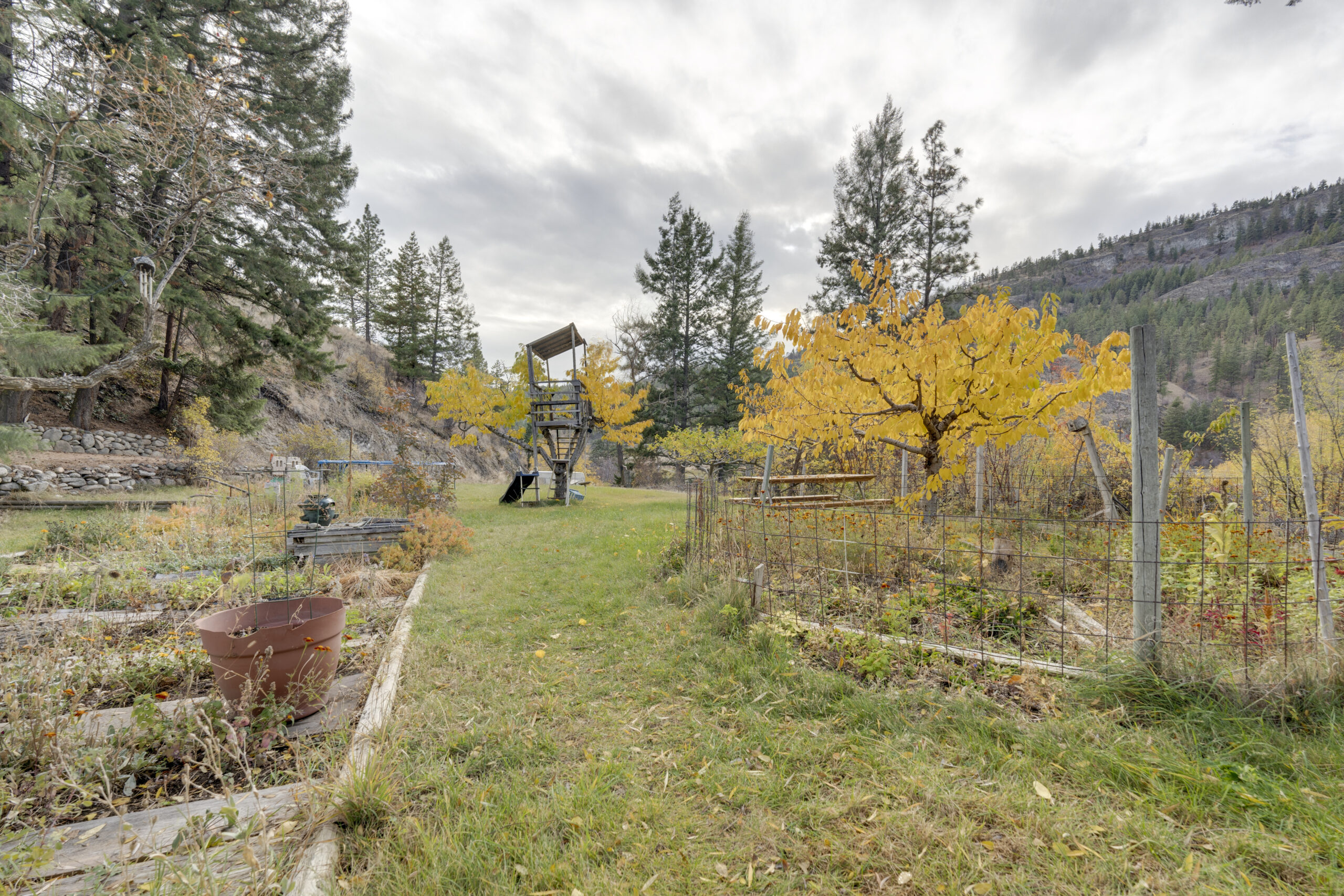 16403 Garnet Valley Road Summerland V0H 1Z3