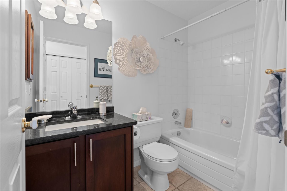 4470 Ponderosa Drive 201 Peachland V0H 1X5