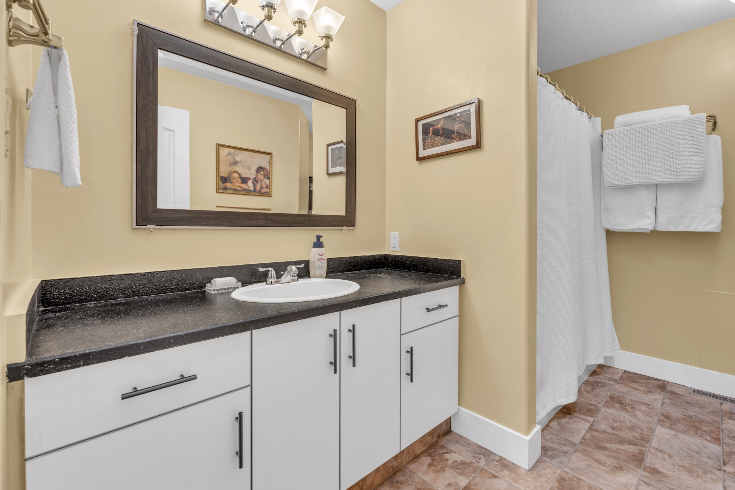 3038 Orchard Drive 2 Keremeos V0X 1N1