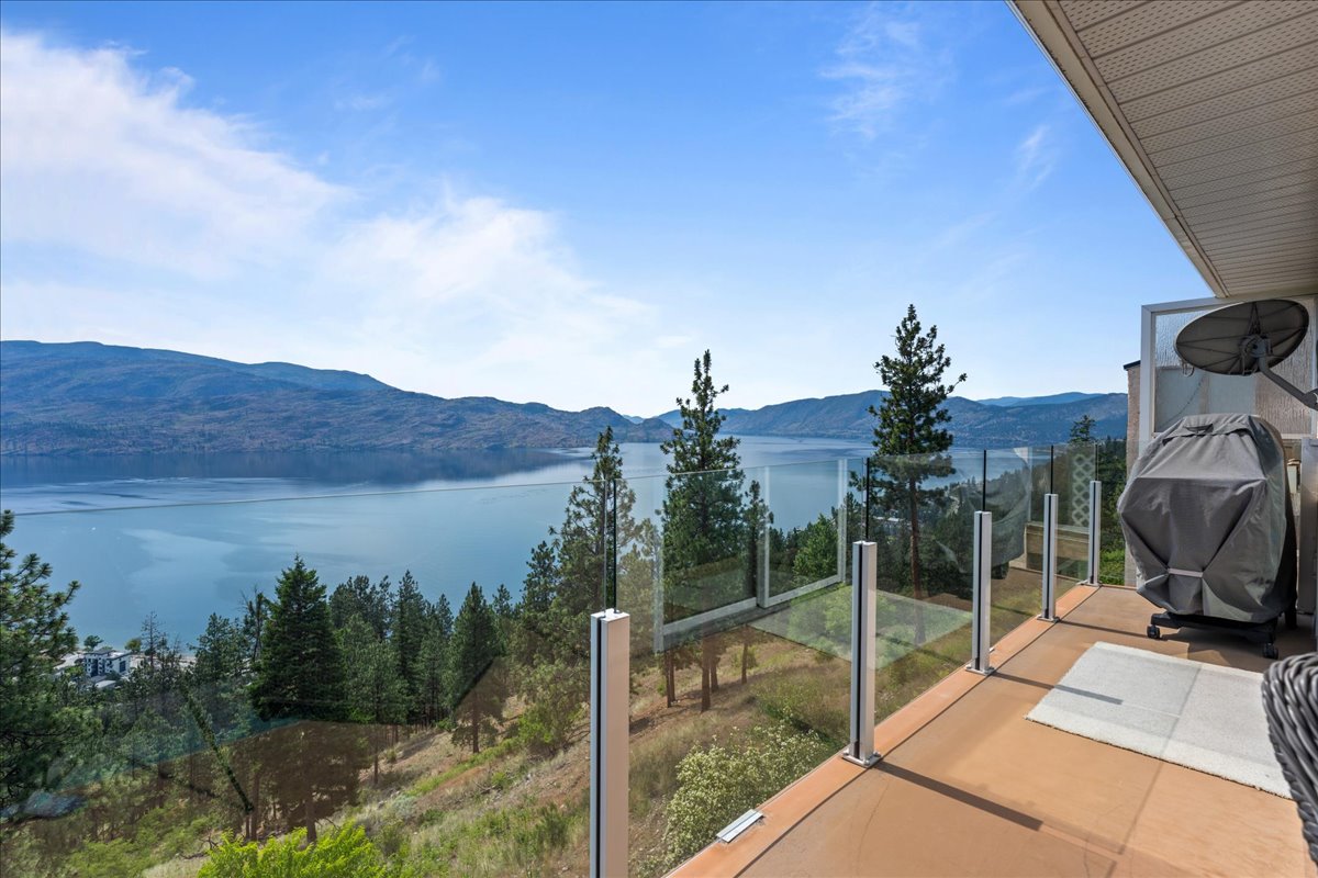 4470 Ponderosa Drive 201 Peachland V0H 1X5