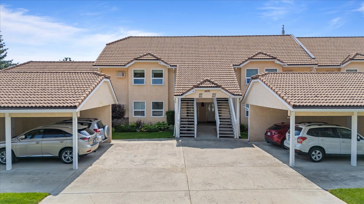 4470 Ponderosa Drive 201 Peachland V0H 1X5