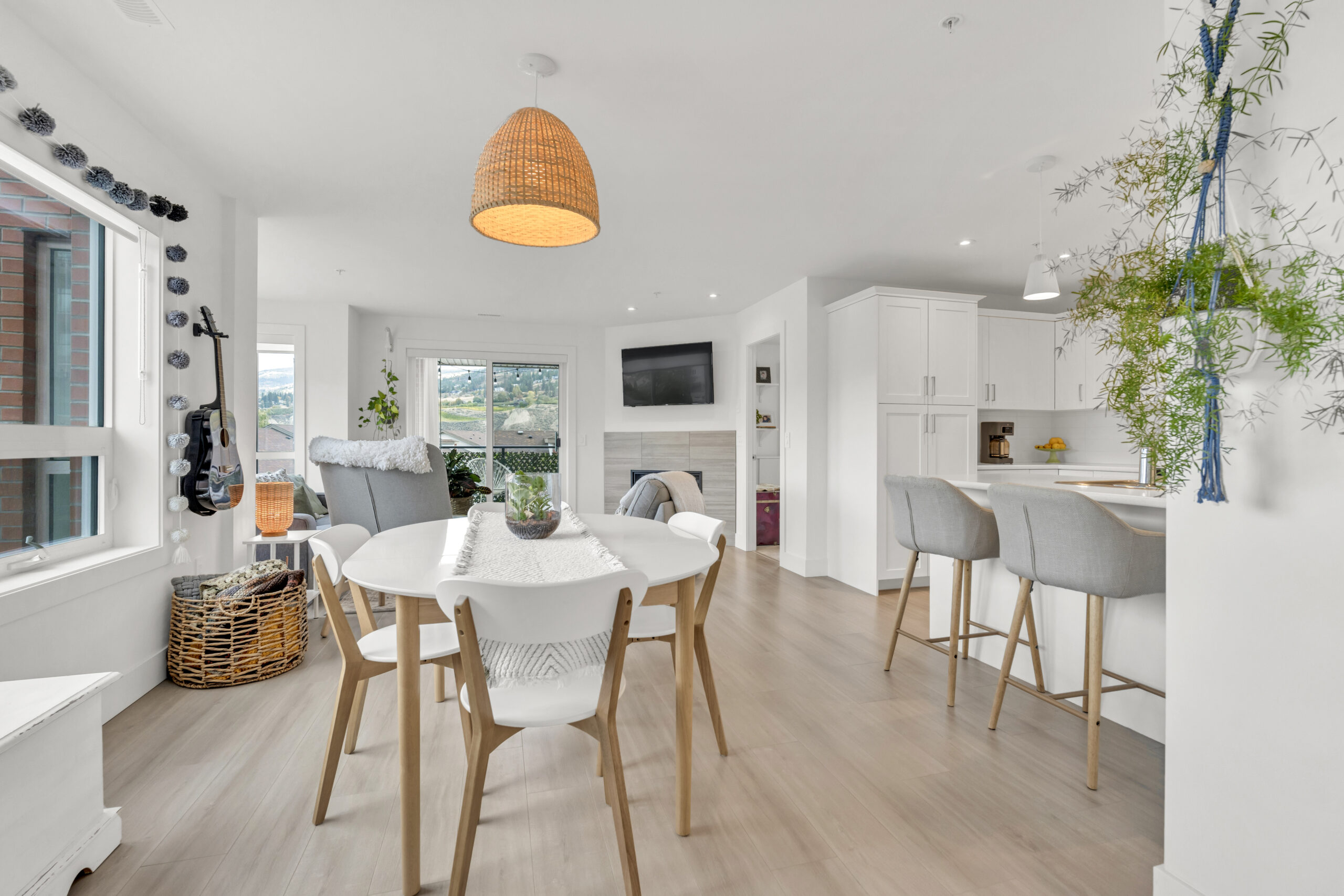 3362 Skaha Lake Road 401 Penticton V2A 6G4