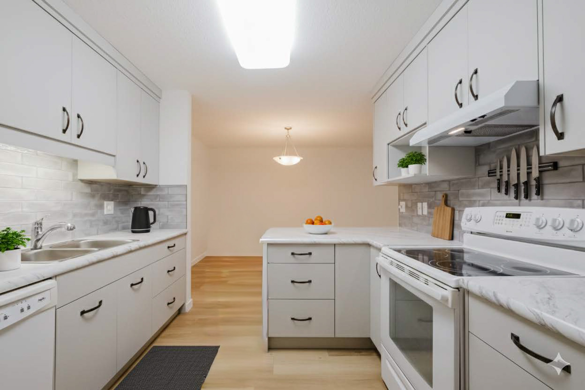 262 Kinney Avenue 104 Penticton V2A 3N9