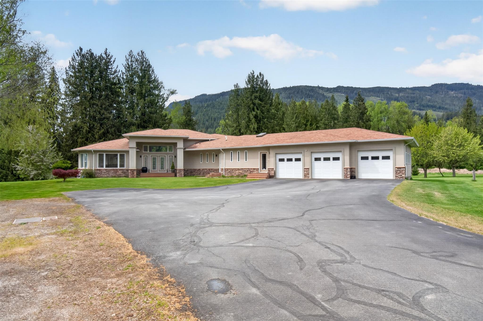 1200 Trans Canada Hwy Sicamous V0E 2V0