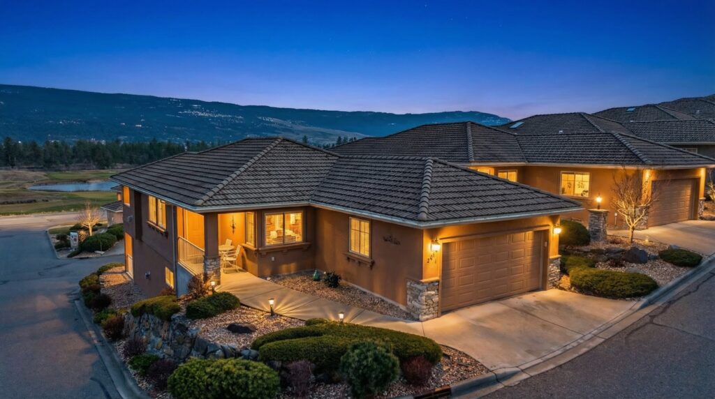 2455 Quail Ridge Boulevard 201 Kelowna V1V 2S8