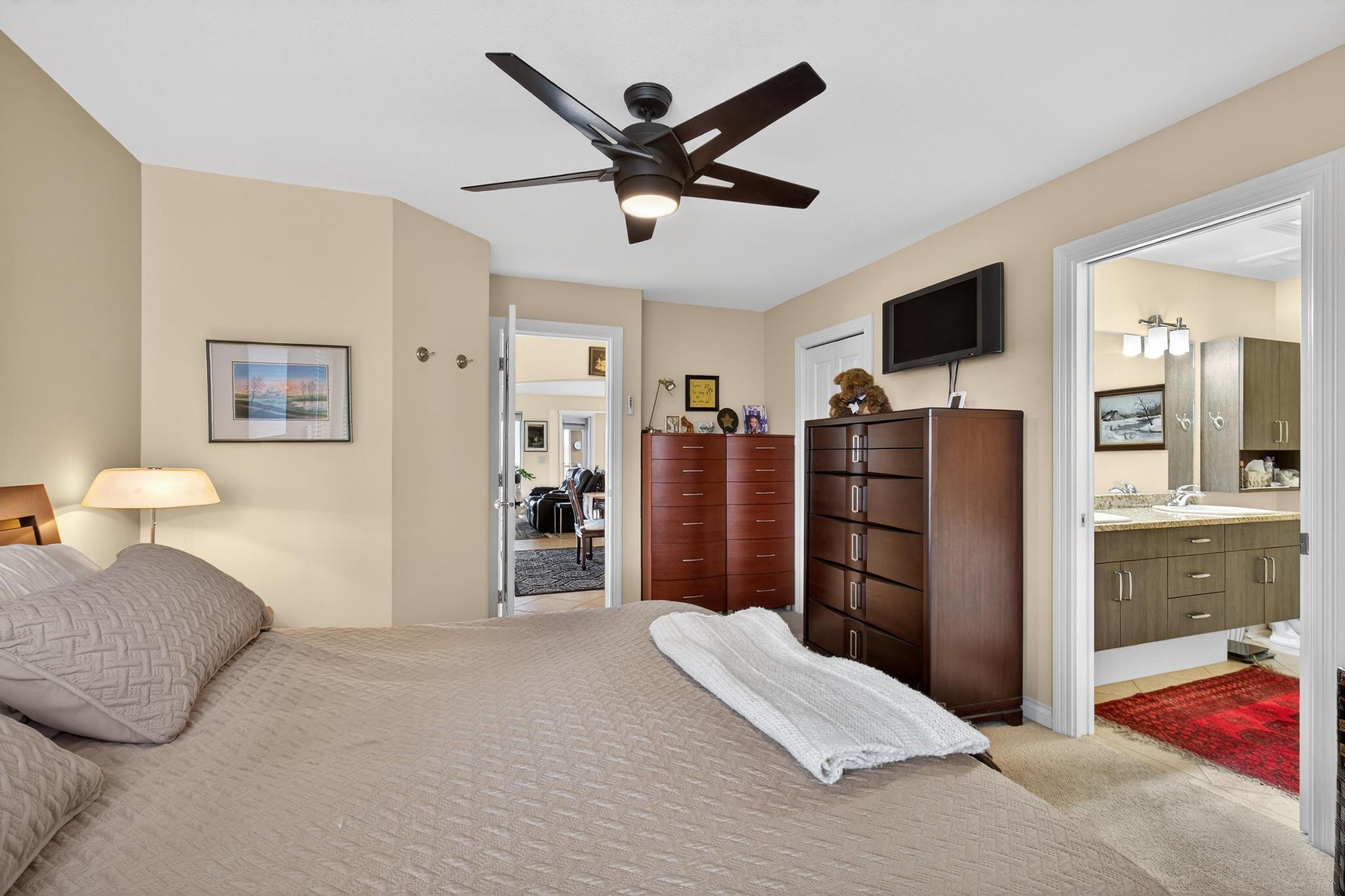 2455 Quail Ridge Boulevard 201 Kelowna V1V 2S8