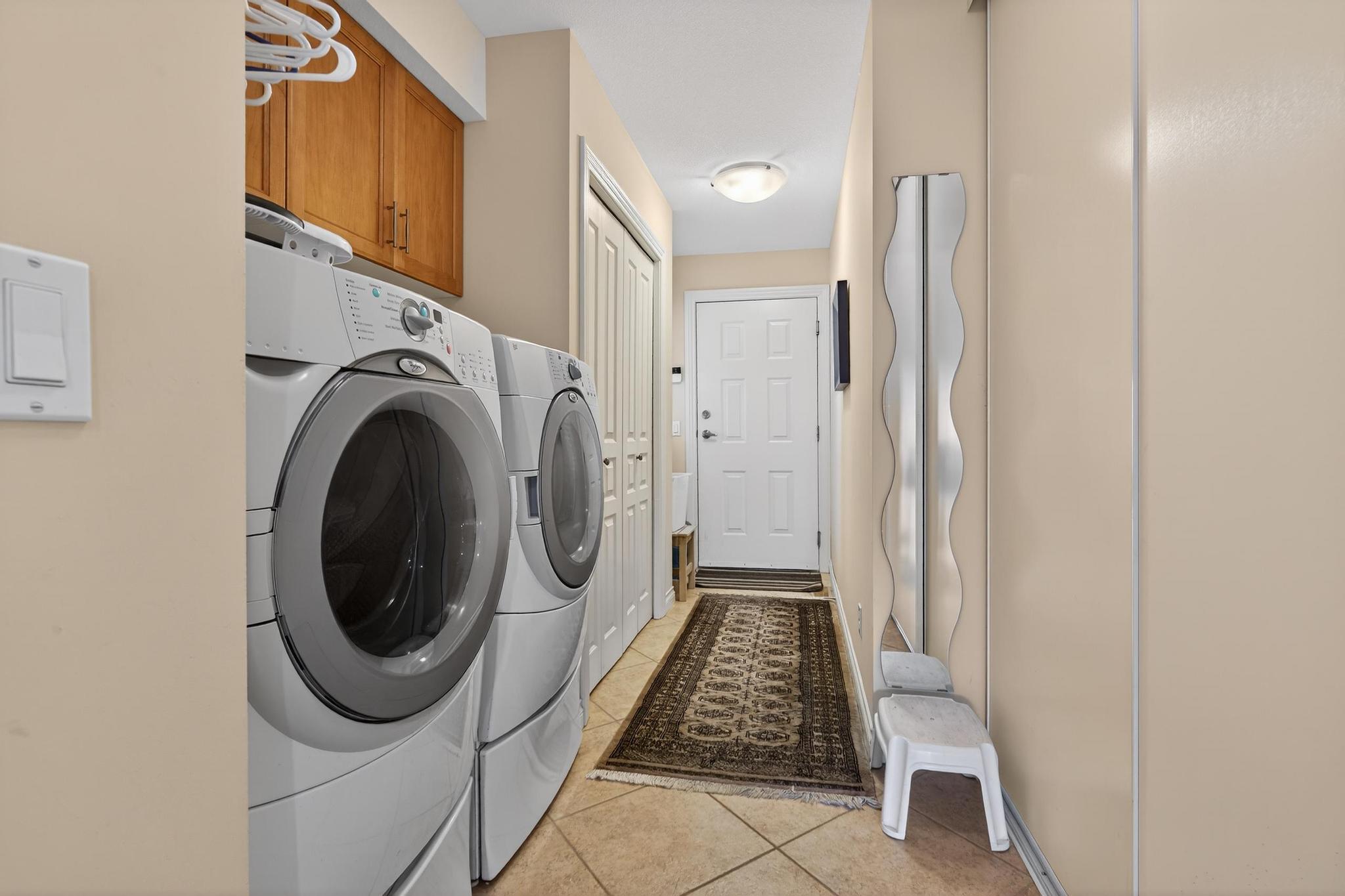 2455 Quail Ridge Boulevard 201 Kelowna V1V 2S8