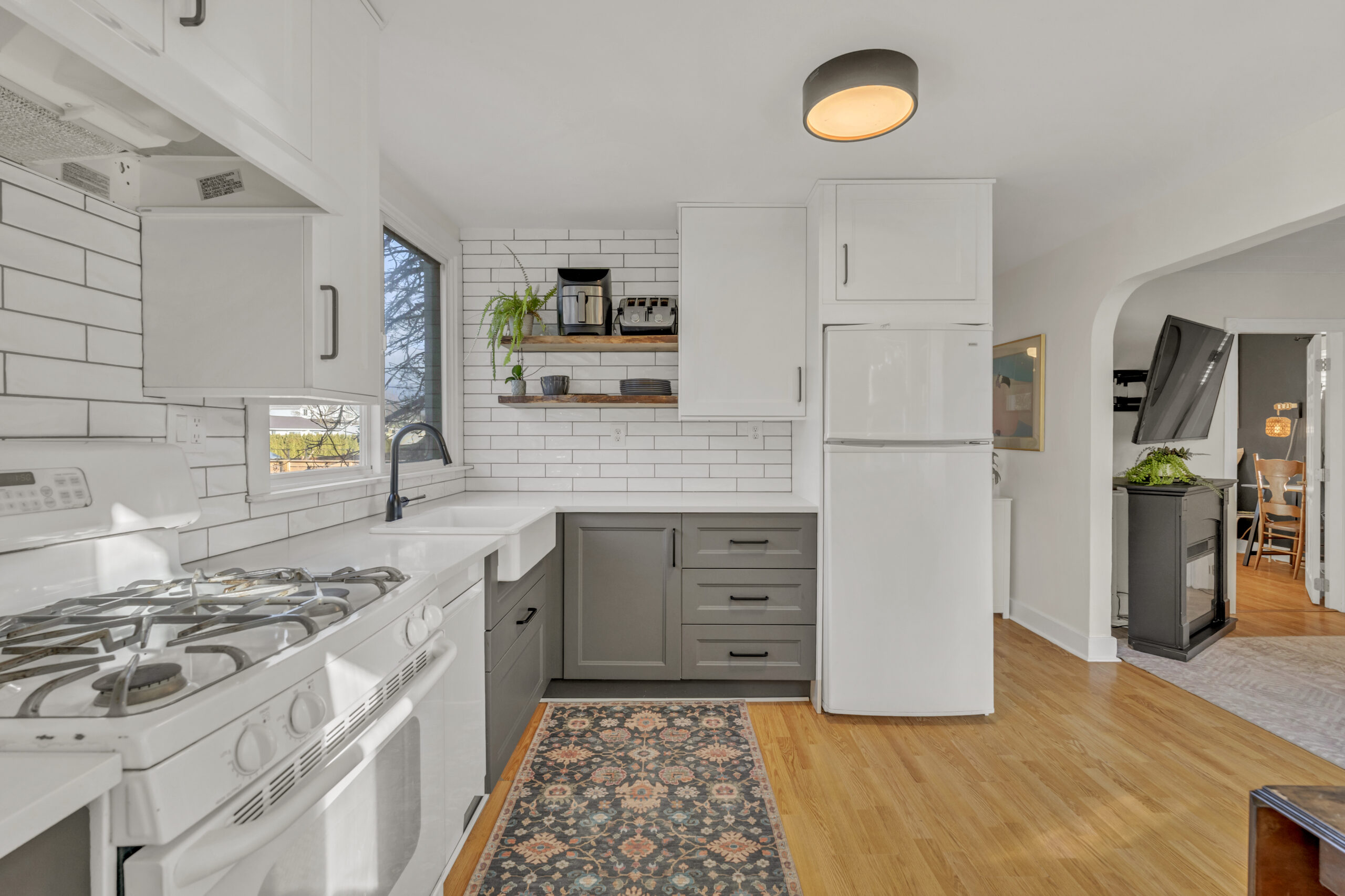 10120 Julia Street Summerland V0H 1Z5