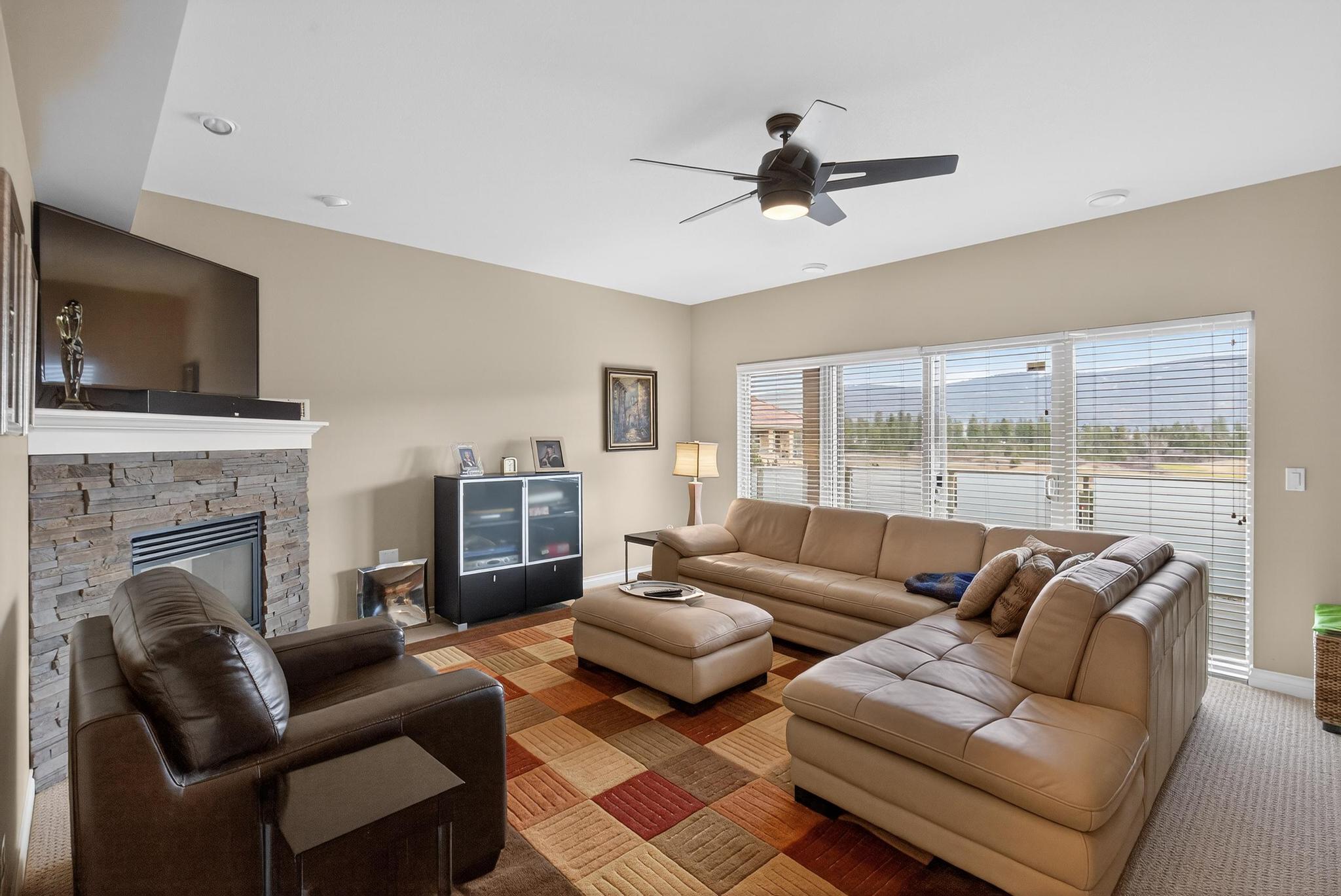 2455 Quail Ridge Boulevard 201 Kelowna V1V 2S8