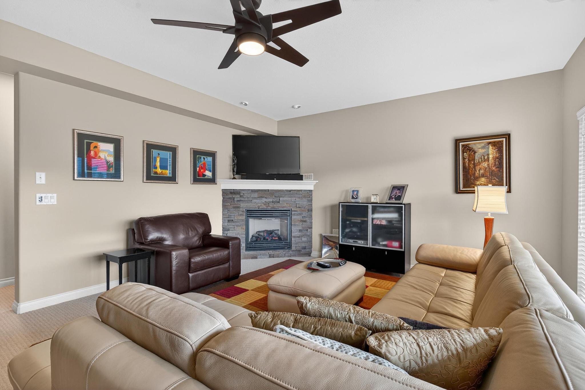 2455 Quail Ridge Boulevard 201 Kelowna V1V 2S8