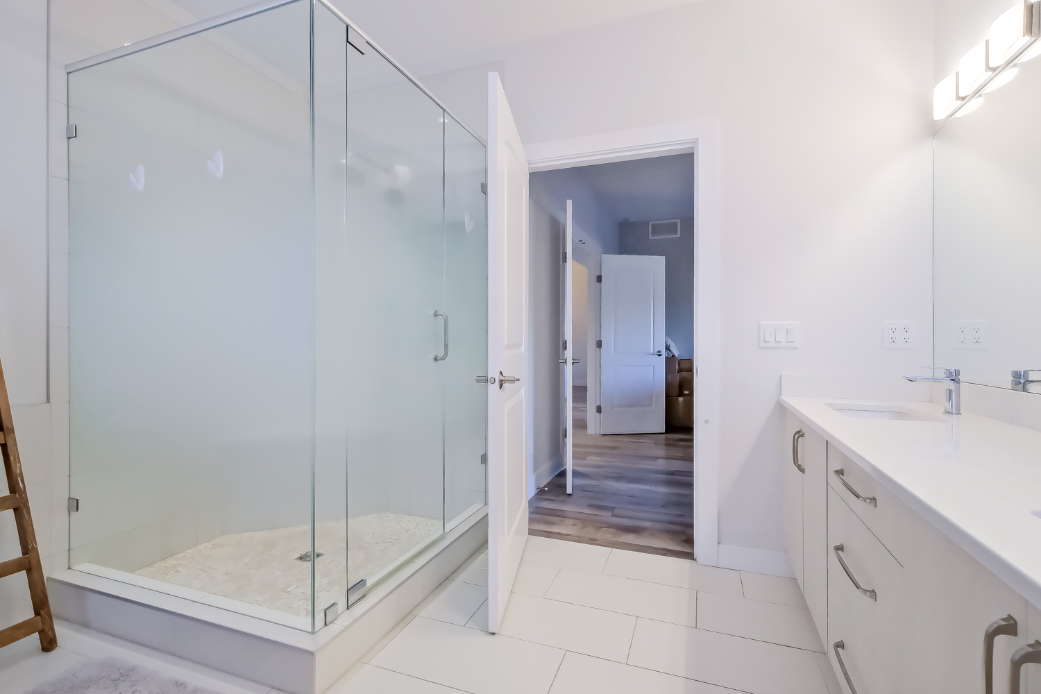 2241 Rojem Road Kelowna V1V 2G3