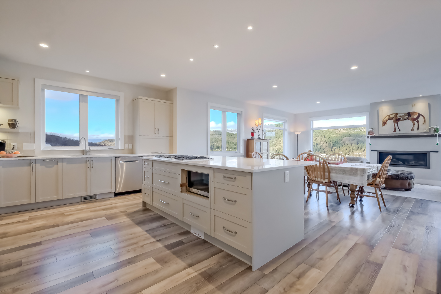 2241 Rojem Road Kelowna V1V 2G3