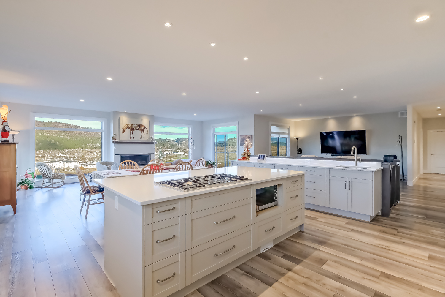 2241 Rojem Road Kelowna V1V 2G3