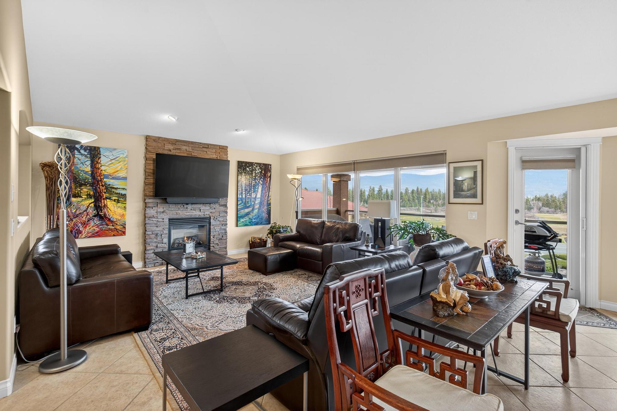 2455 Quail Ridge Boulevard 201 Kelowna V1V 2S8