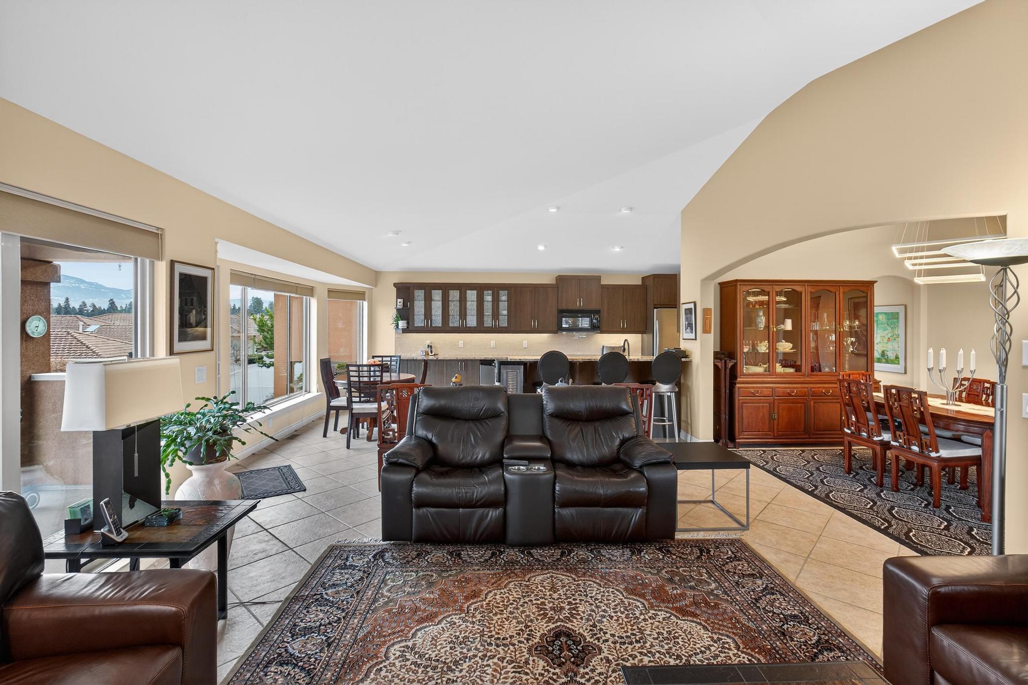 2455 Quail Ridge Boulevard 201 Kelowna V1V 2S8