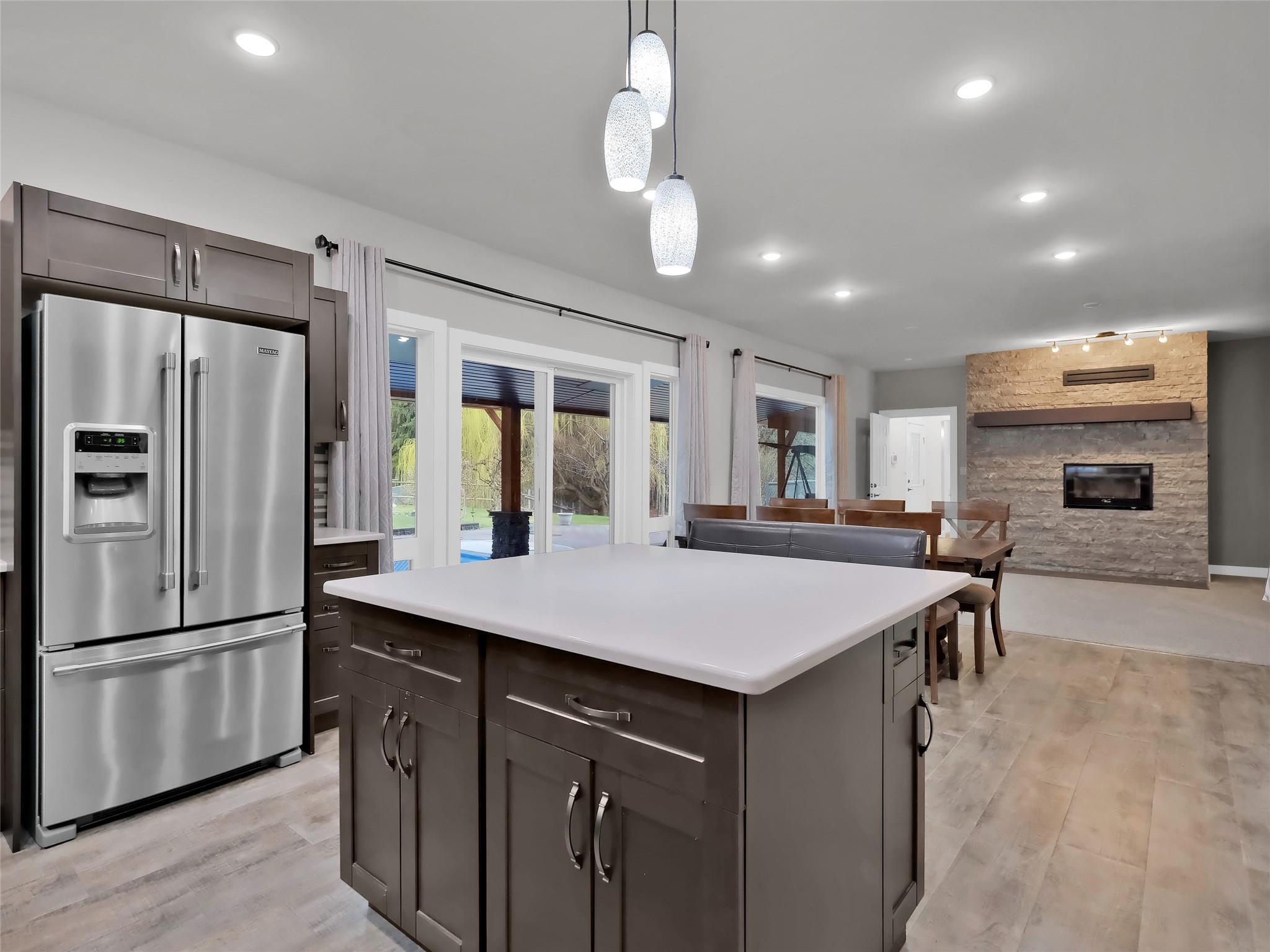 9801/9809 Gould Avenue Summerland V0H 1Z8