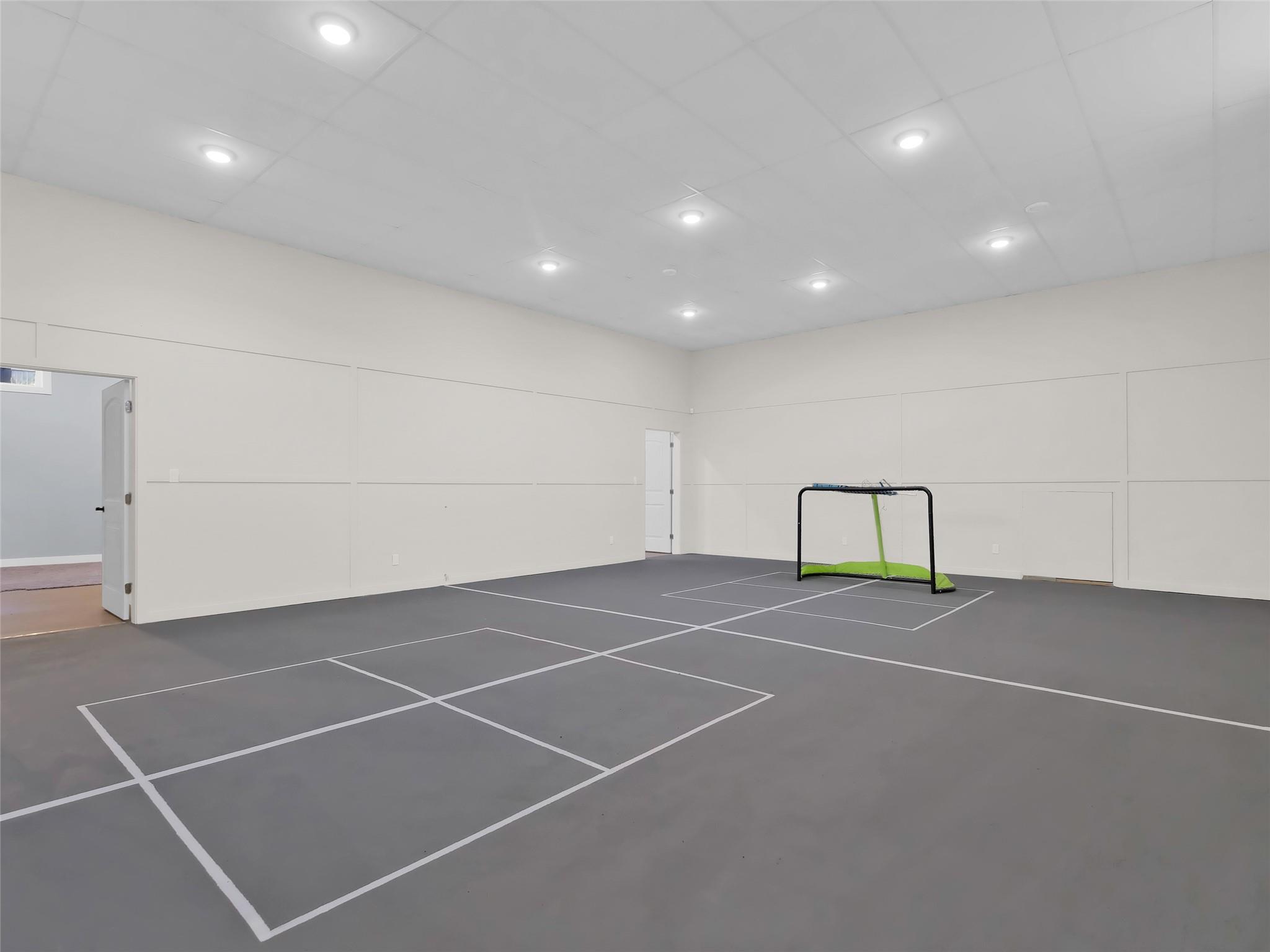 9801/9809 Gould Avenue Summerland V0H 1Z8