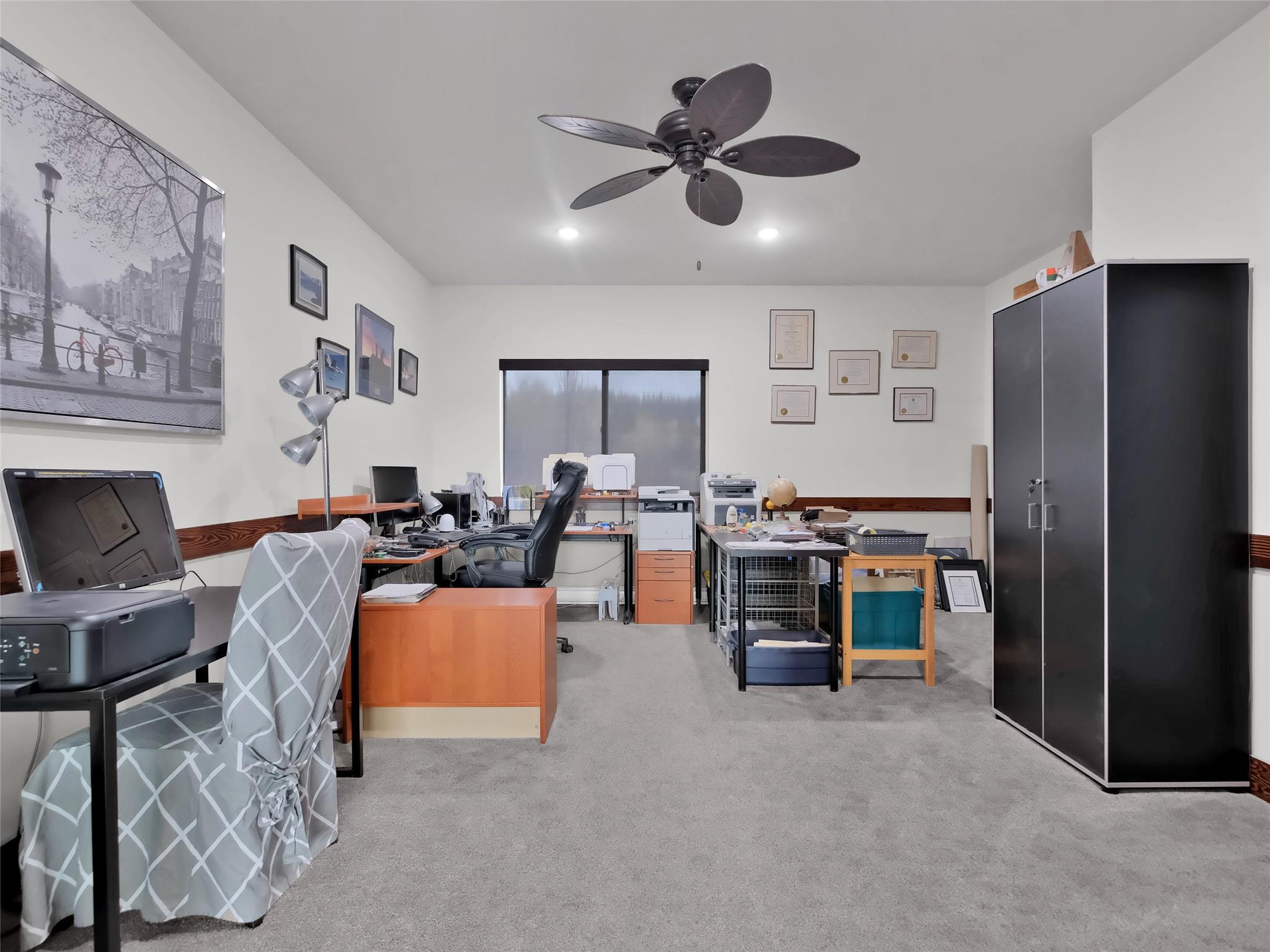 9801/9809 Gould Avenue Summerland V0H 1Z8