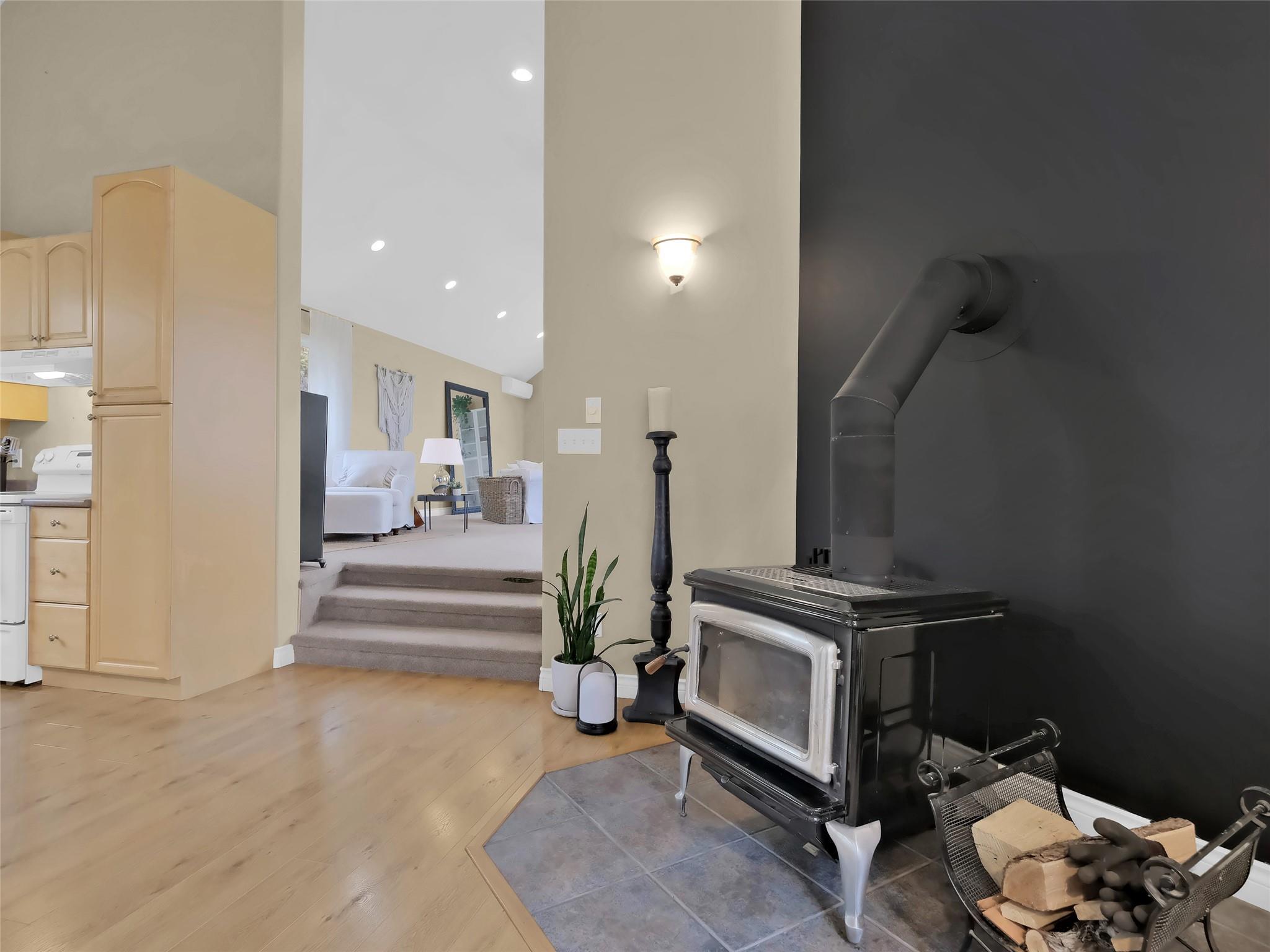 9801/9809 Gould Avenue Summerland V0H 1Z8