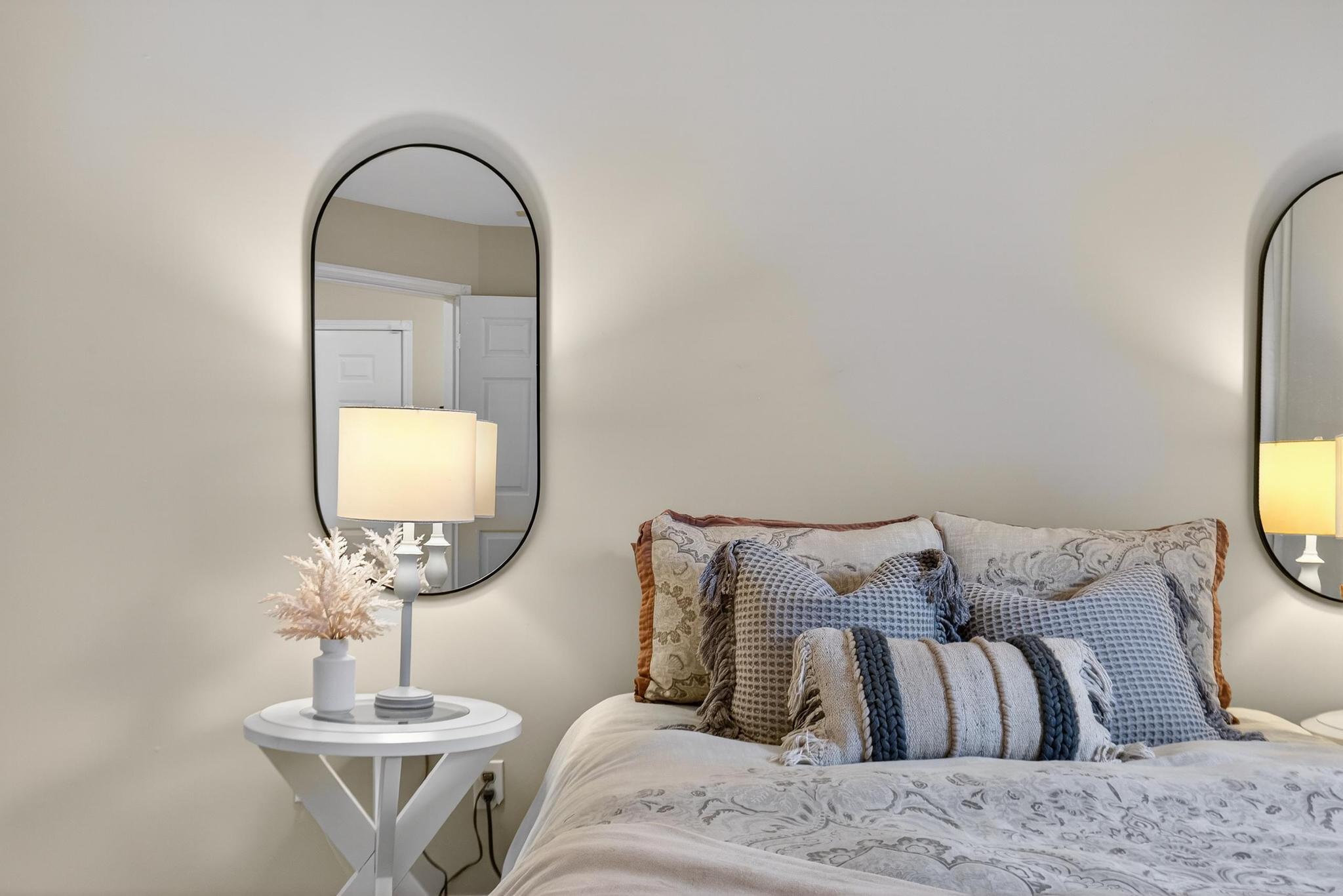 2314  Country Club Dr Kelowna V1V 2A6