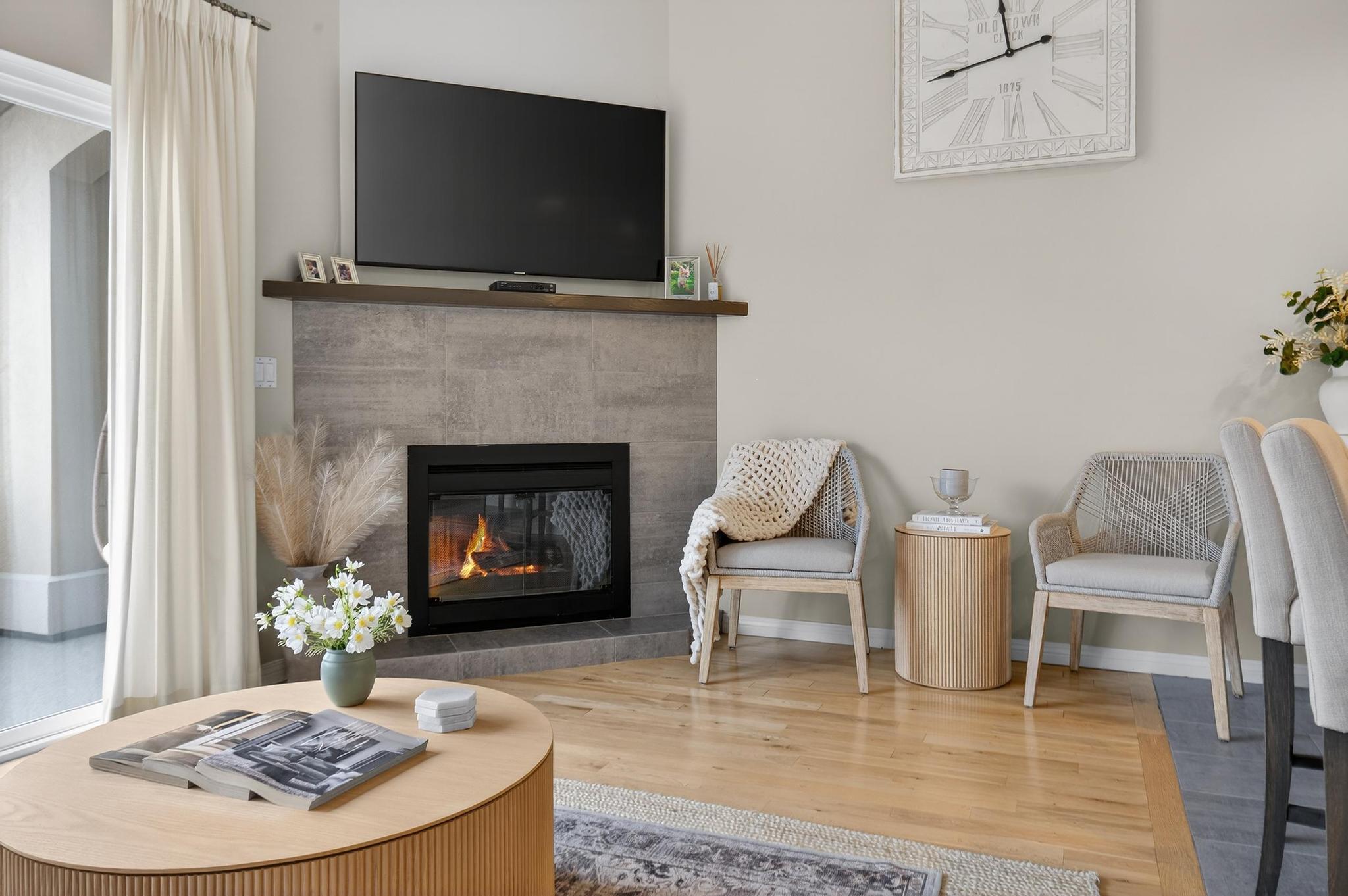 2314  Country Club Dr Kelowna V1V 2A6