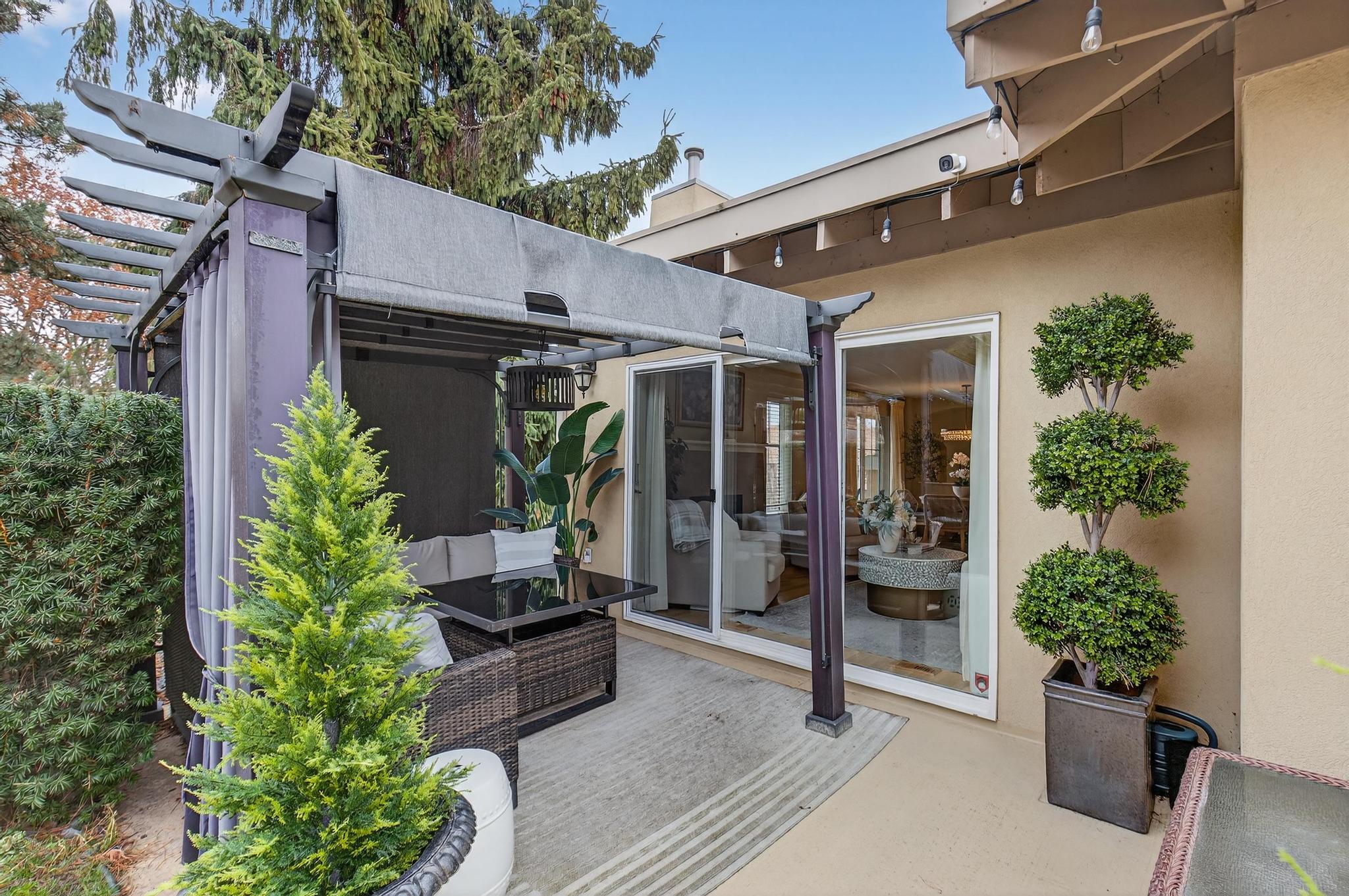 2314  Country Club Dr Kelowna V1V 2A6