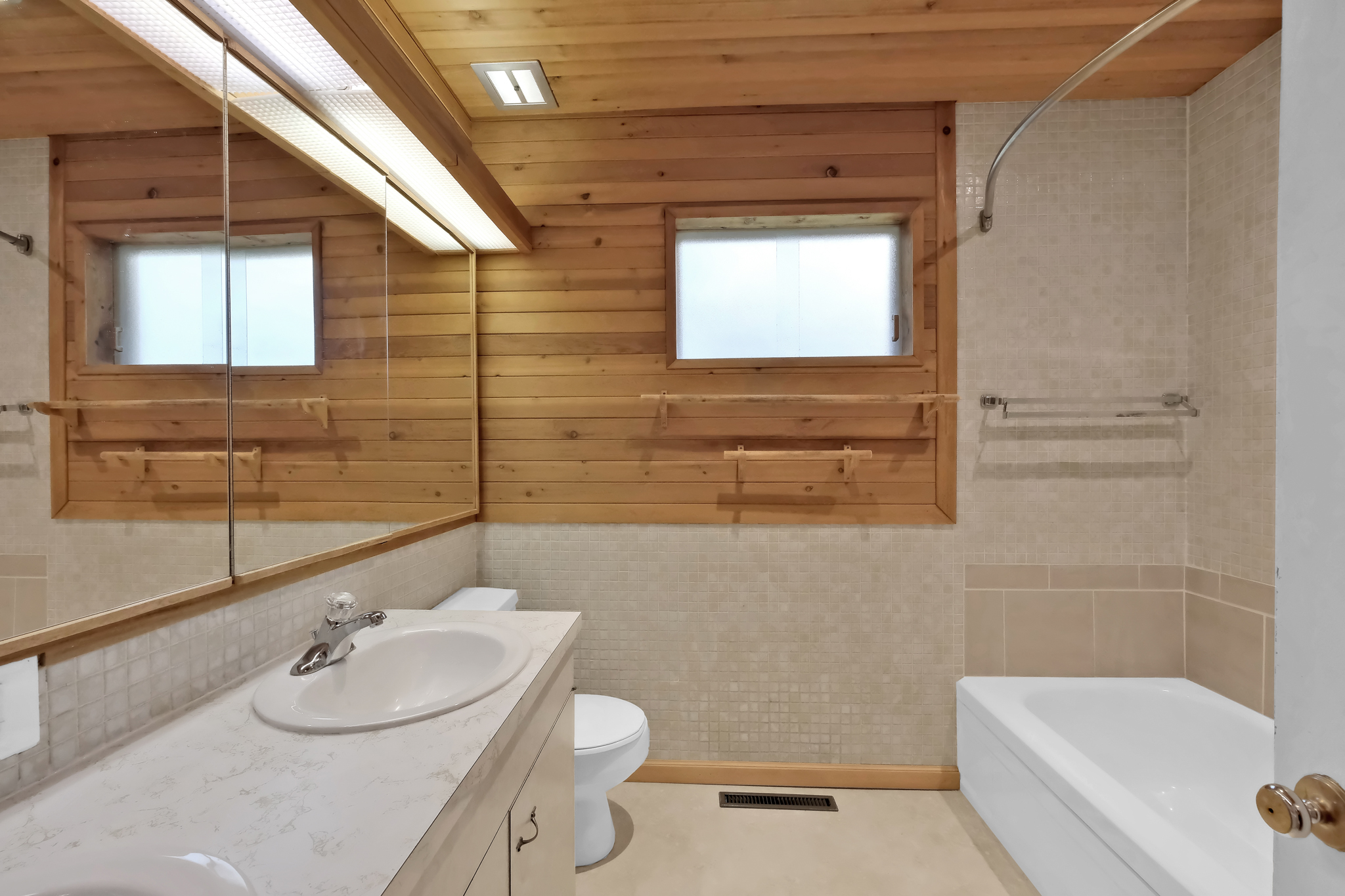 312 Scott Avenue Penticton V2A 2j8