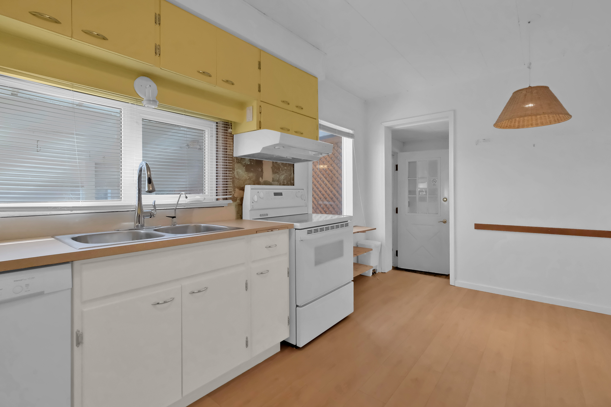 312 Scott Avenue Penticton V2A 2j8