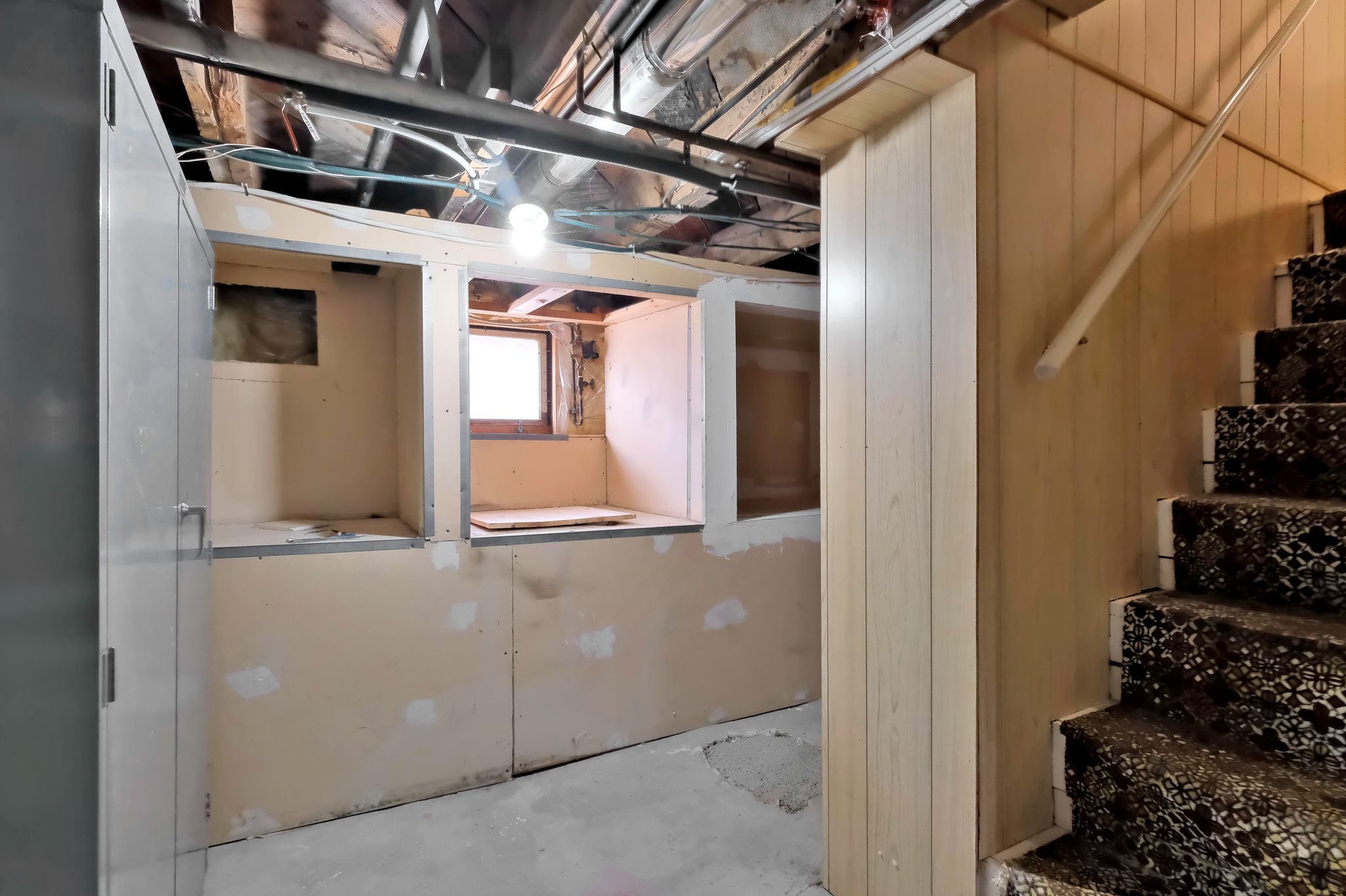 312 Scott Avenue Penticton V2A 2j8