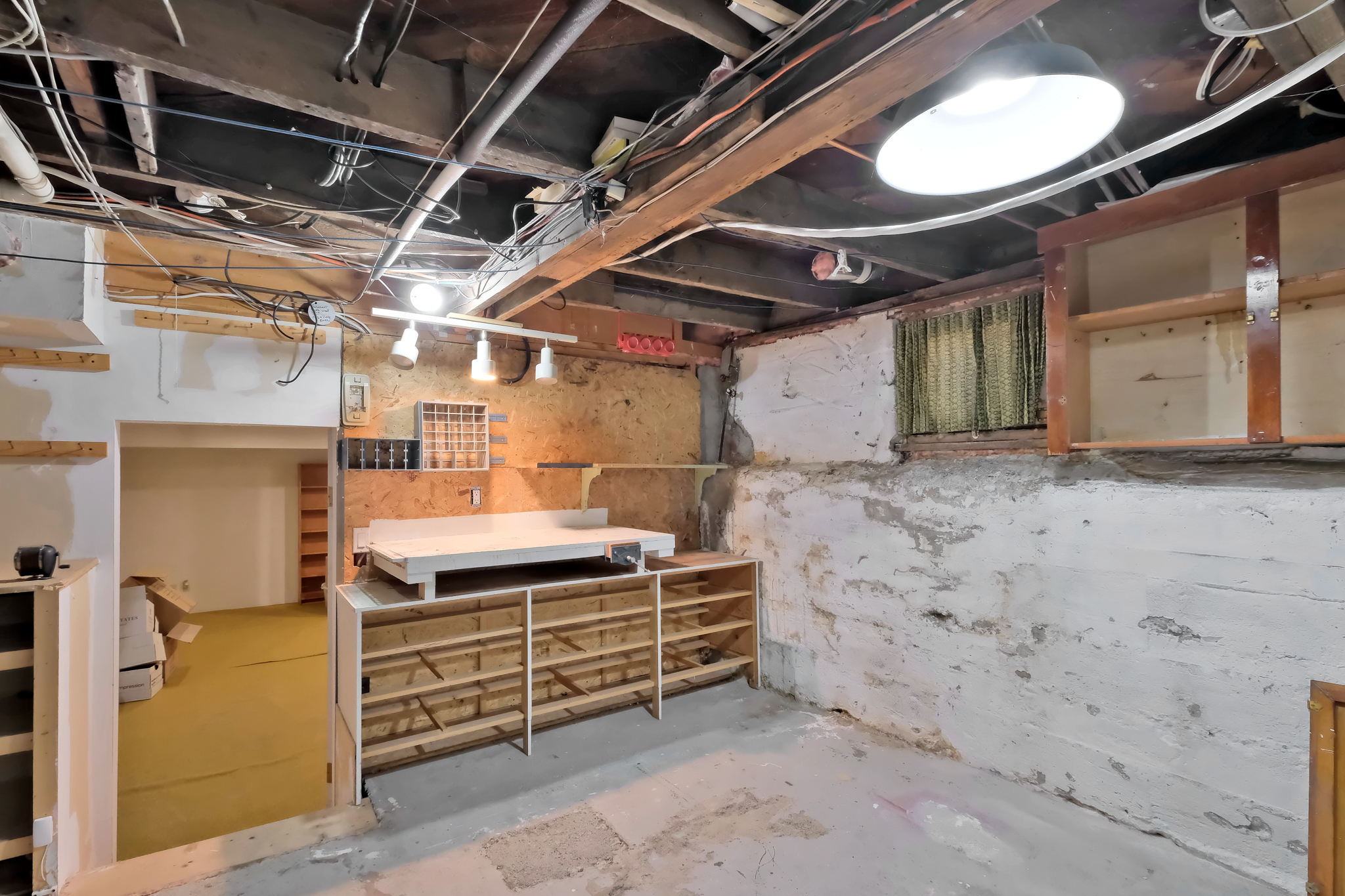 312 Scott Avenue Penticton V2A 2j8