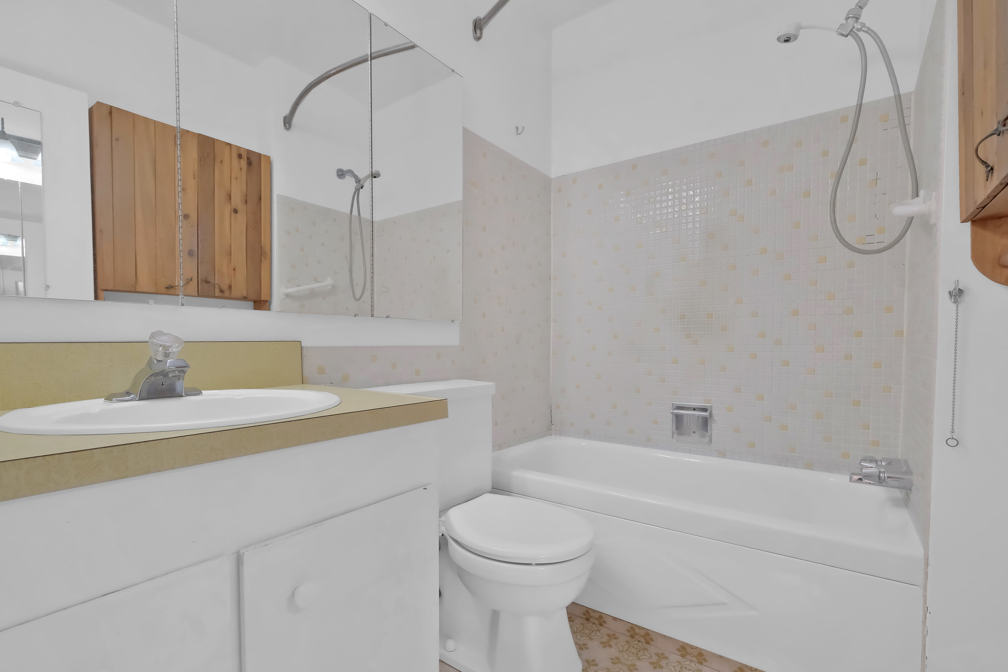 312 Scott Avenue Penticton V2A 2j8