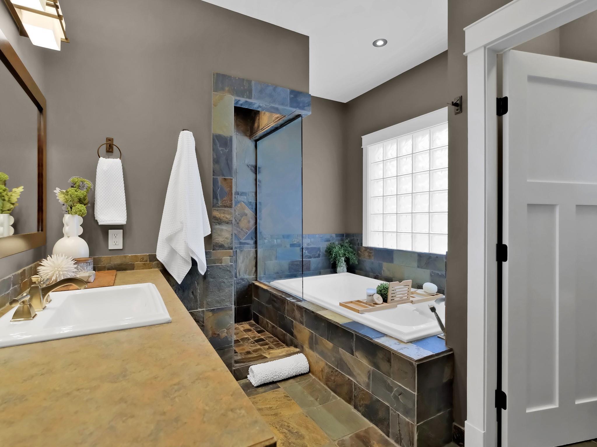 162 Vancouver Place Penticton V2A 1A7