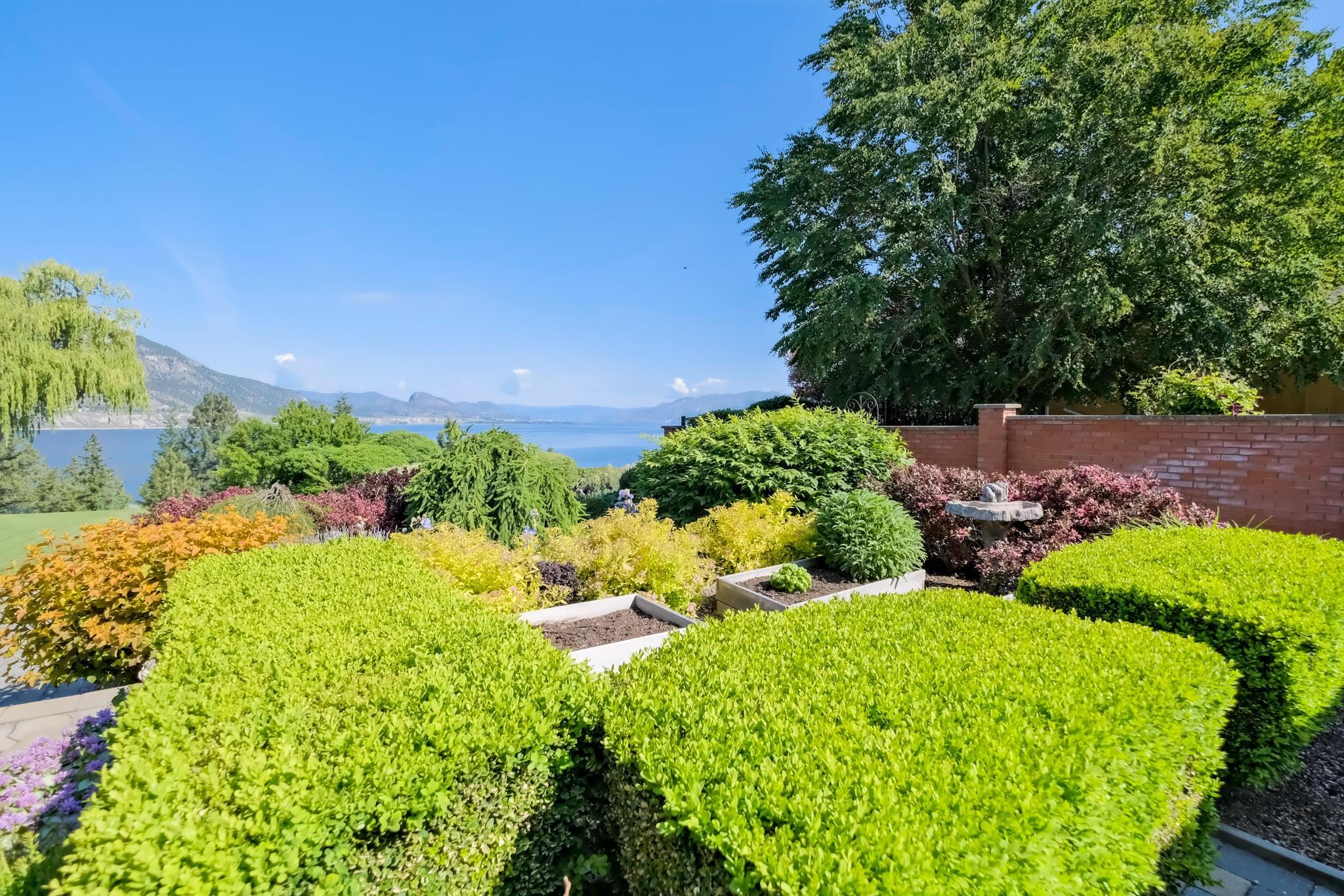 162 Vancouver Place Penticton V2A 1A7