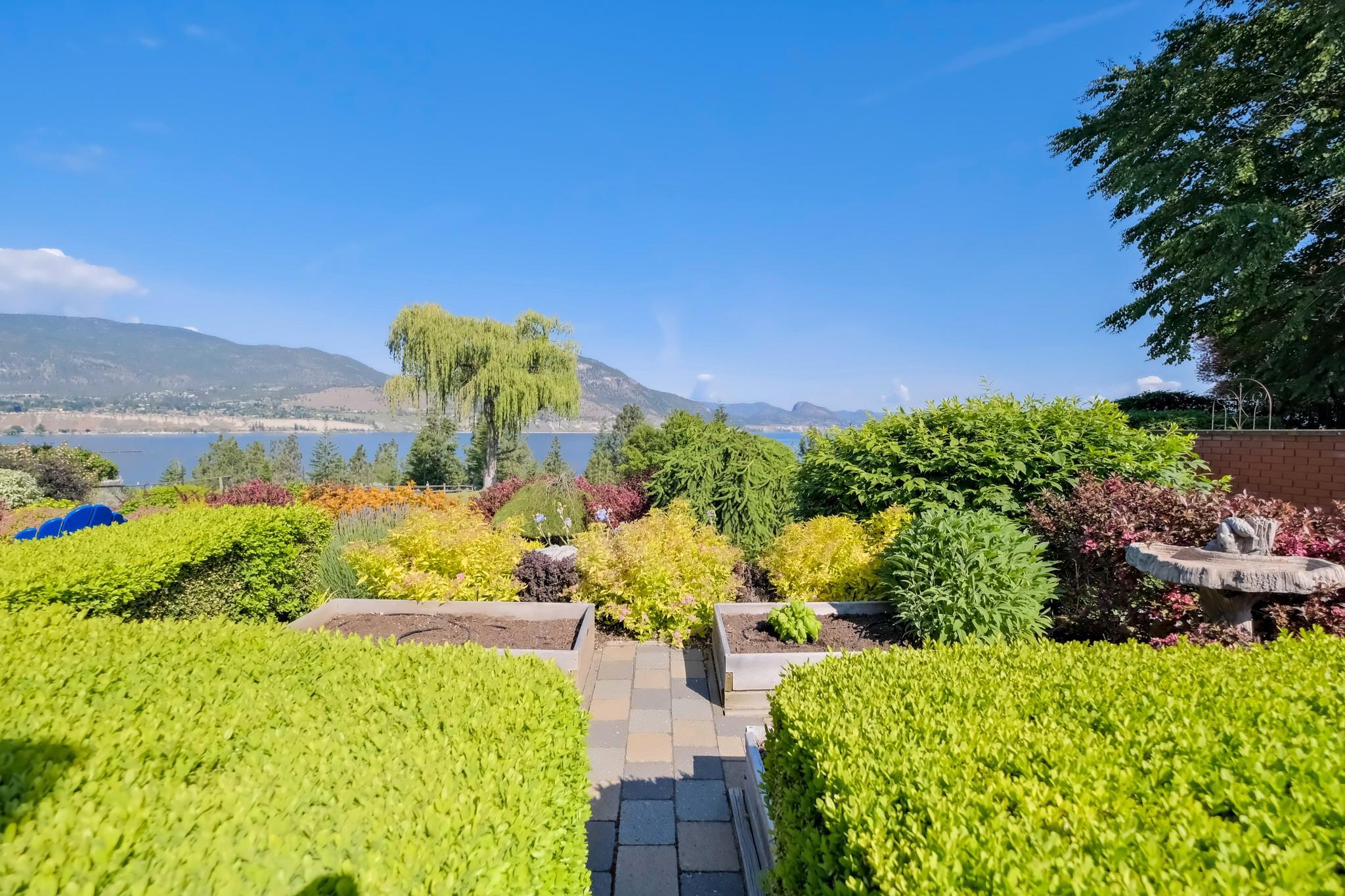162 Vancouver Place Penticton V2A 1A7