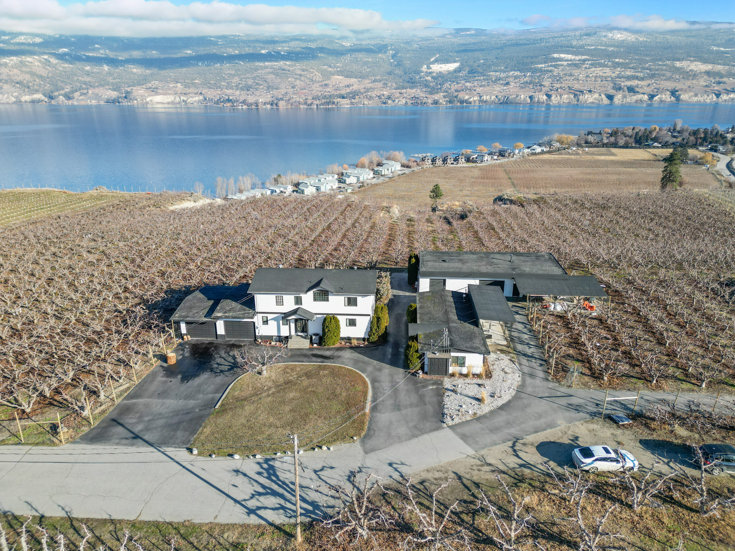 8211 Front Bench Road Summerland V0H 1Z4