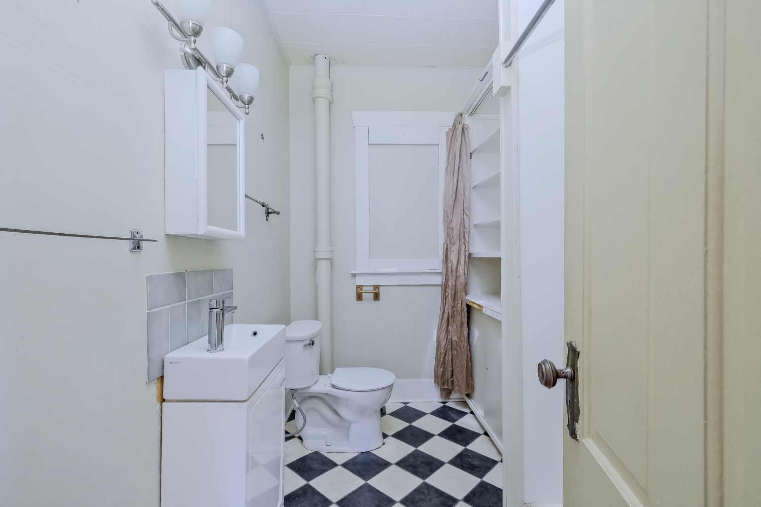 13218 Kelly Avenue Summerland V0H 1Z0