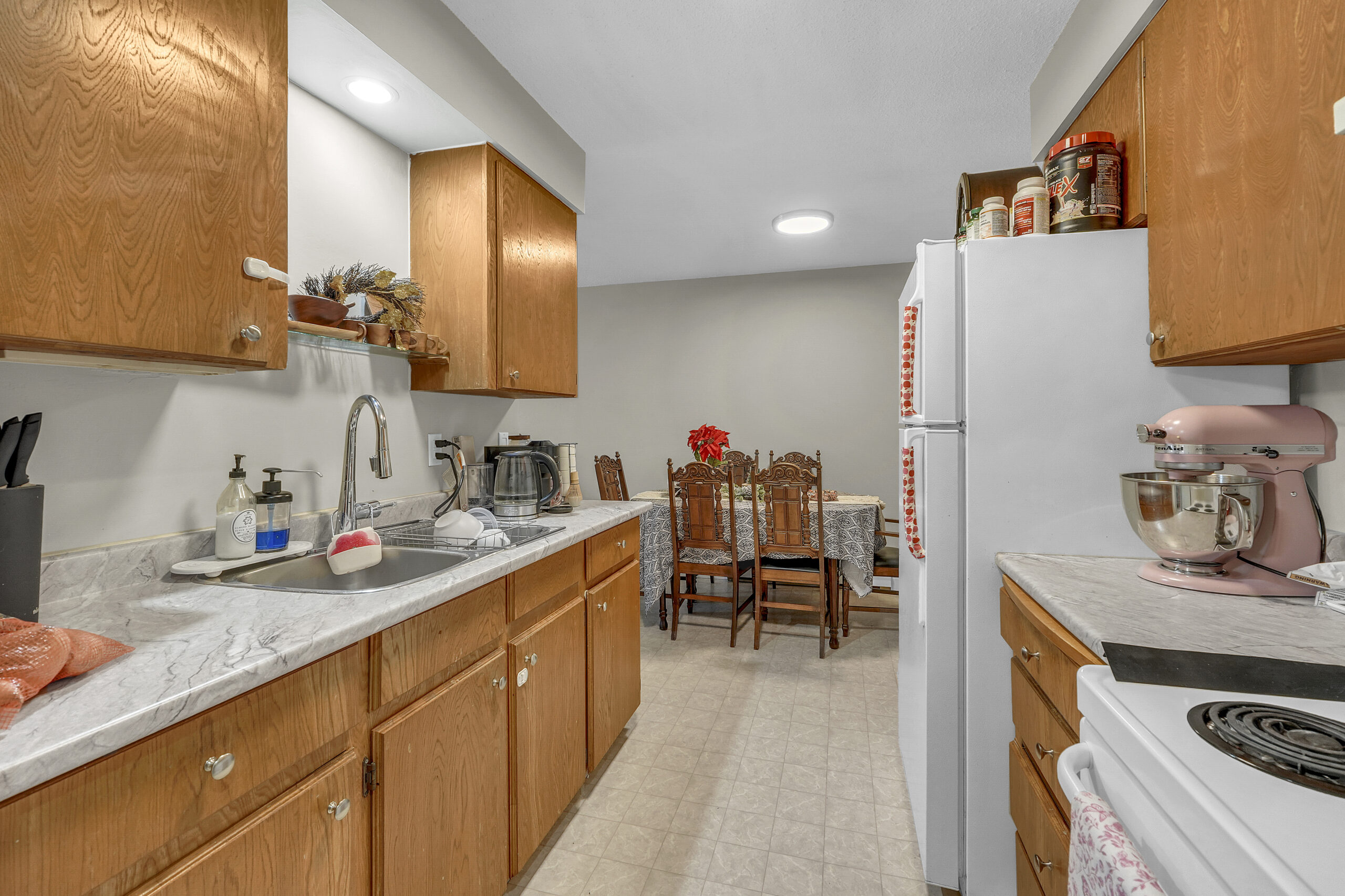 328 Nanaimo Avenue W Penticton V2A 1N7