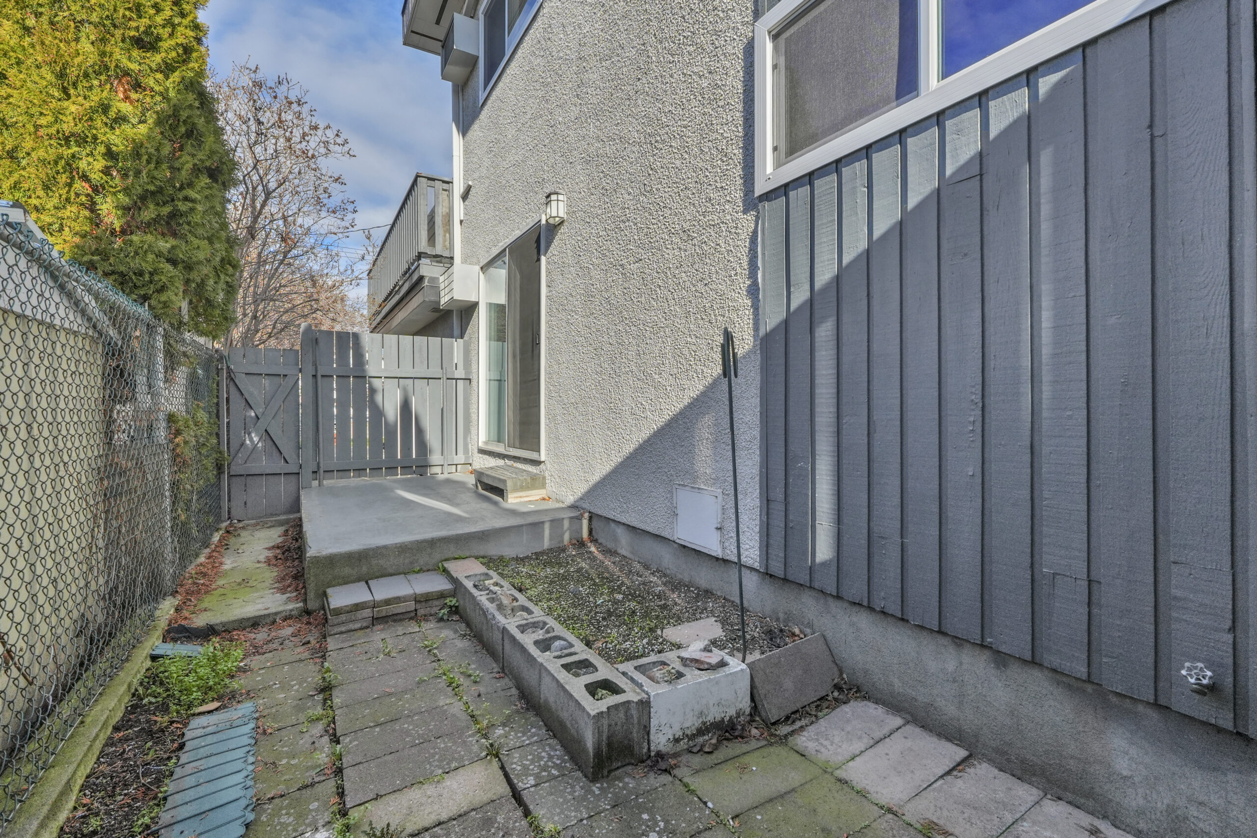 328 Nanaimo Avenue W Penticton V2A 1N7